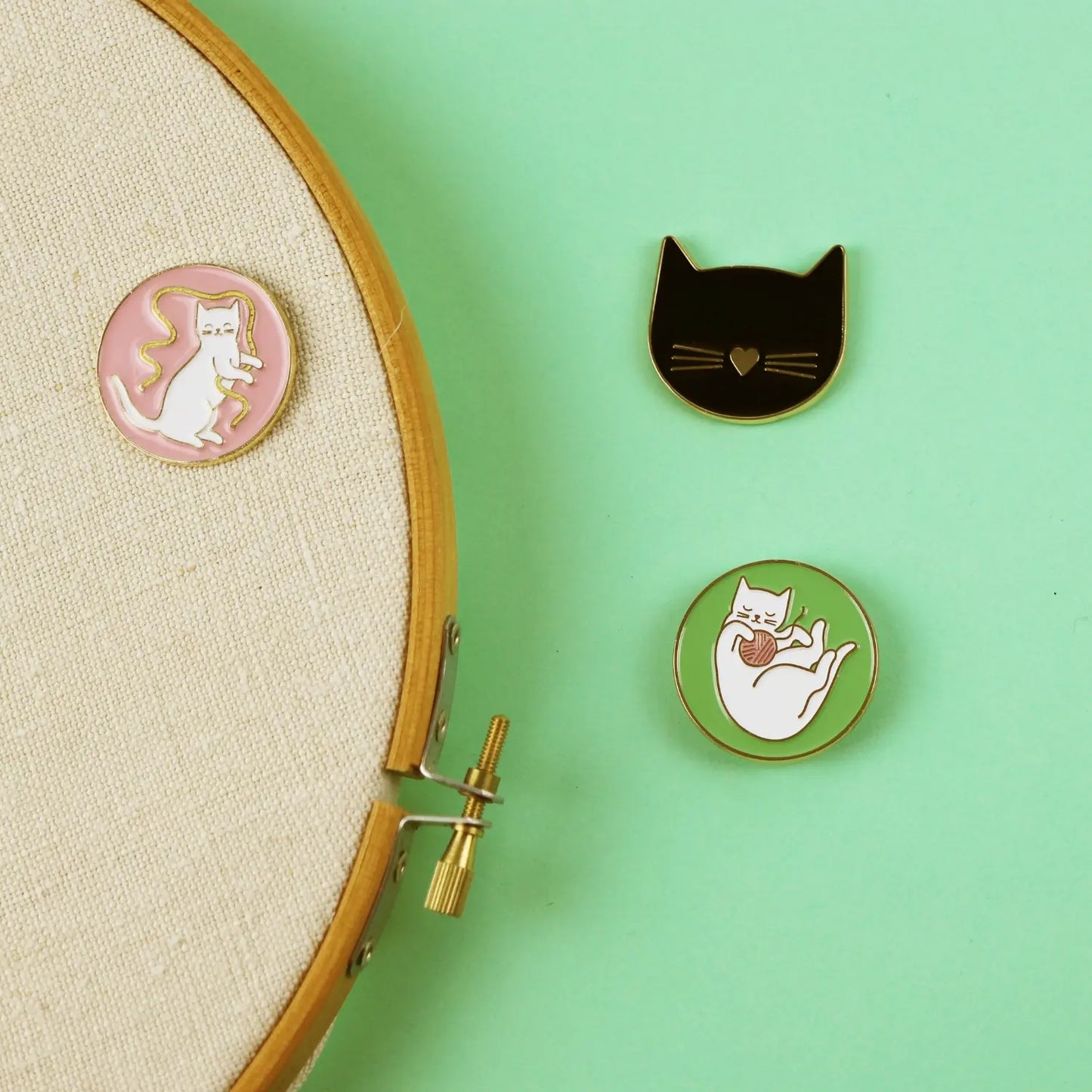 Bohin Needle Minders - Audrey Jeannie Collection - Ribbon Cat / Pink