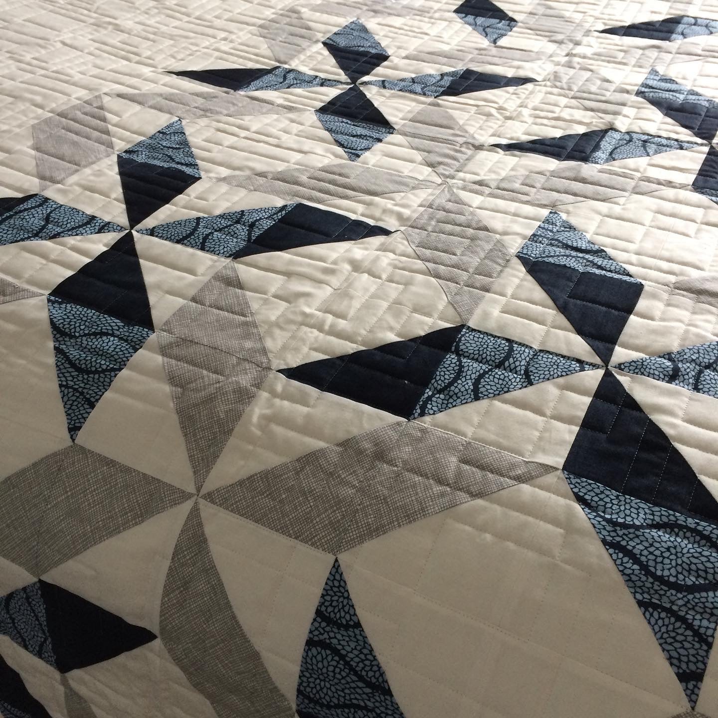 Sorella - Queen and King Size Quilting Pattern by Lorna Costantini