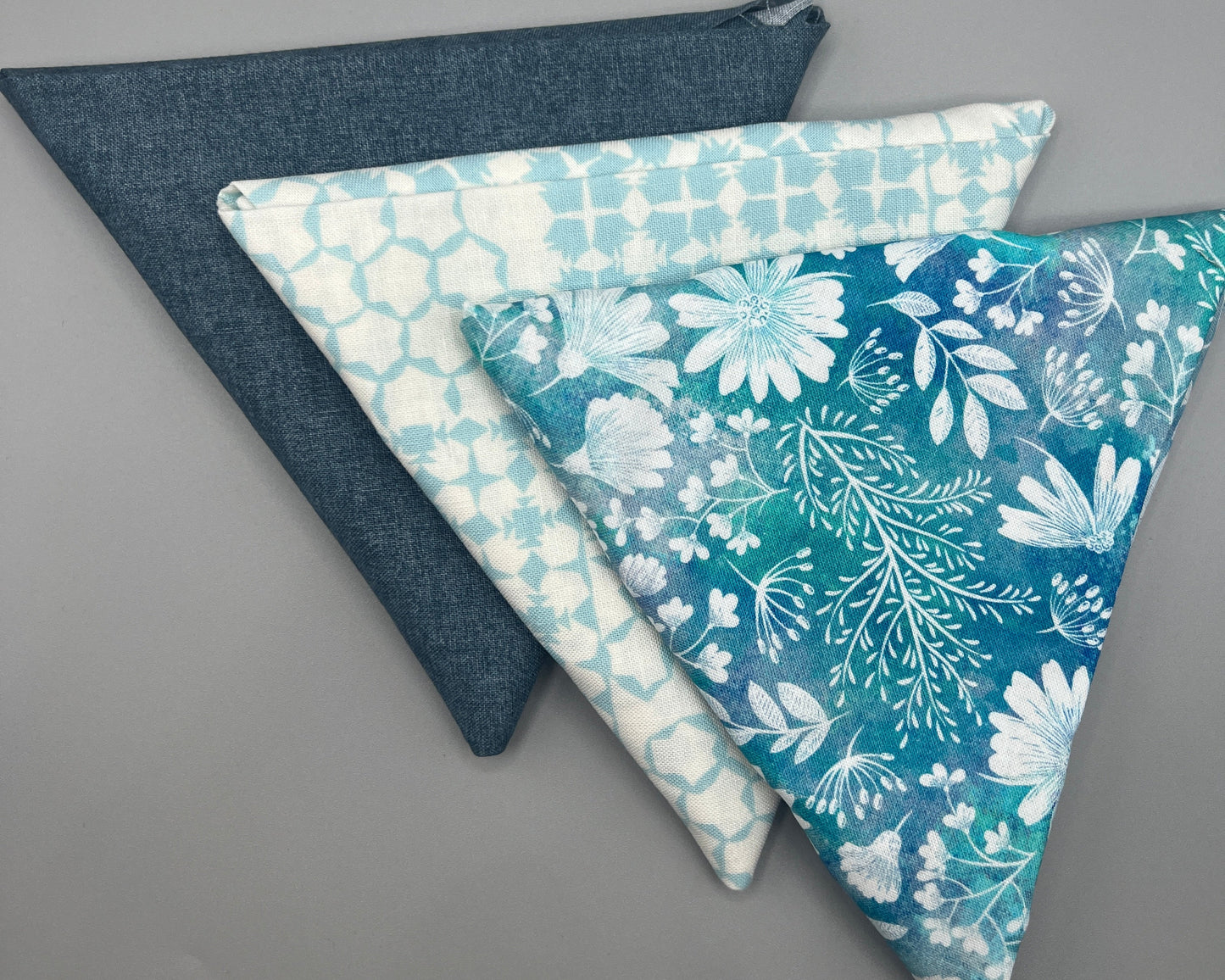 3 Piece - Fat Quarter Bundle with Floral Print Version 2