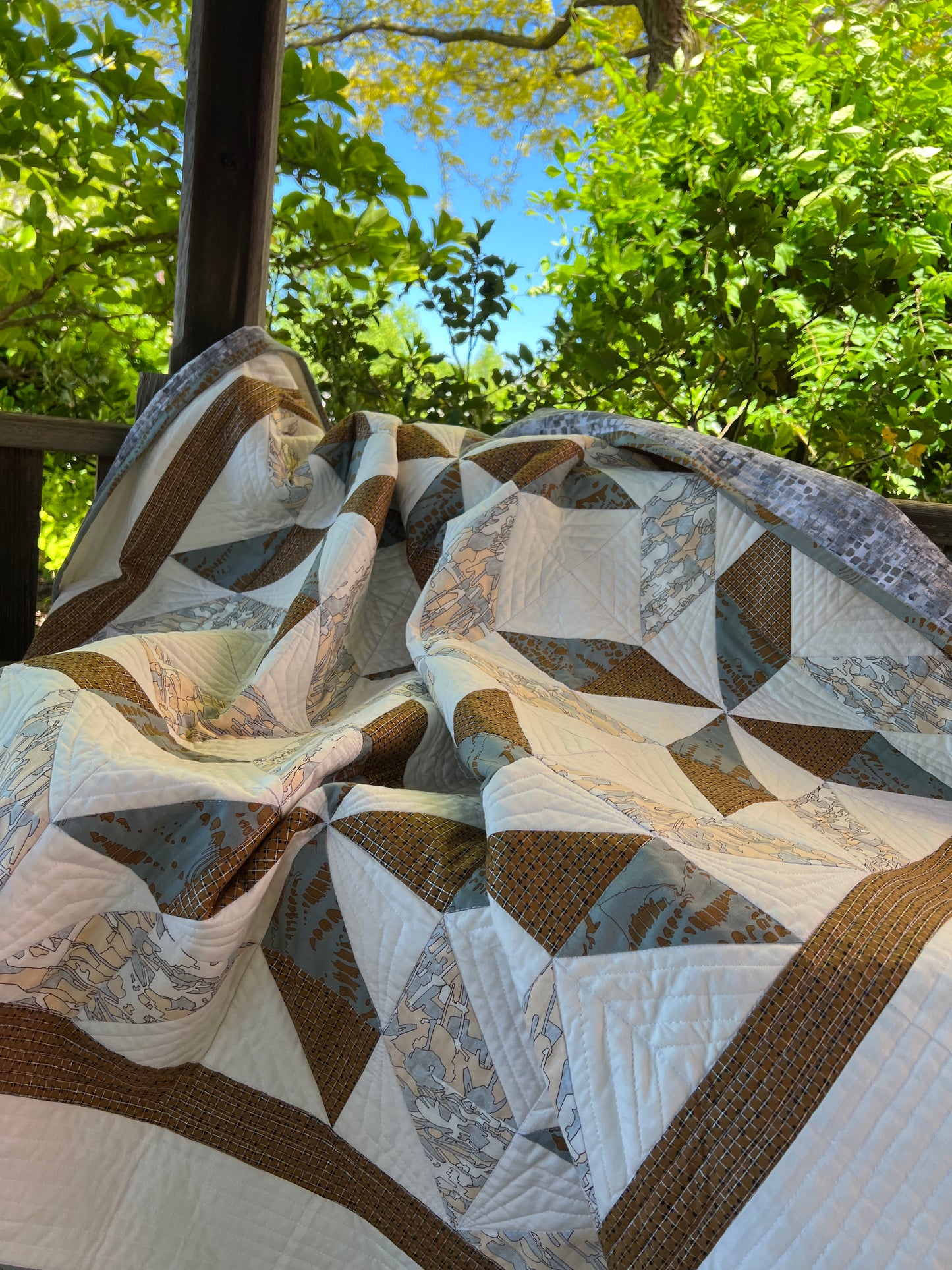 Fratello- Quilt Pattern in Lap, Queen & King Size / designed by Lorna Costantini