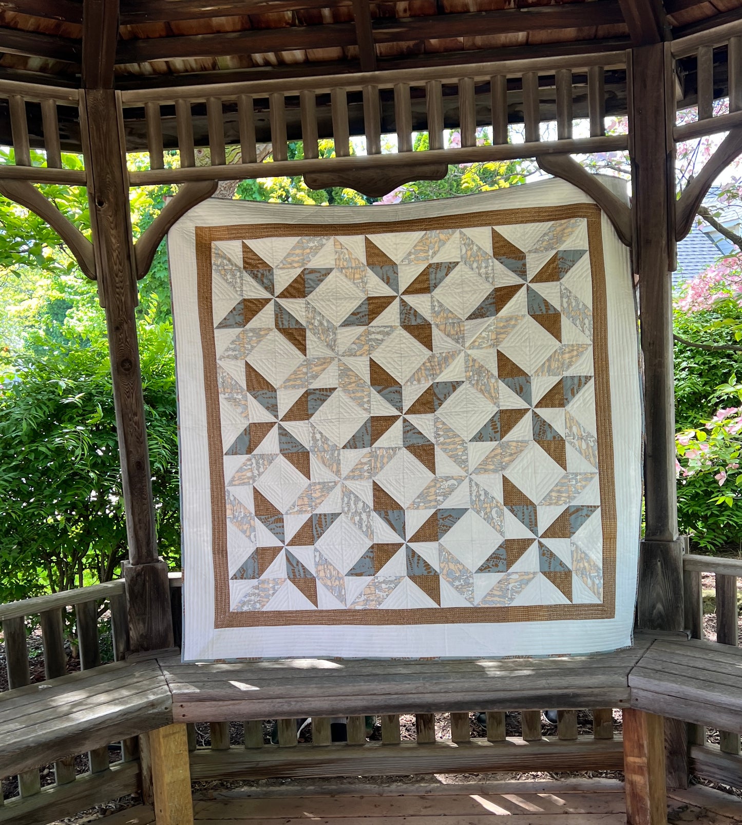 Fratello- Quilt Pattern in Lap, Queen & King Size / designed by Lorna Costantini