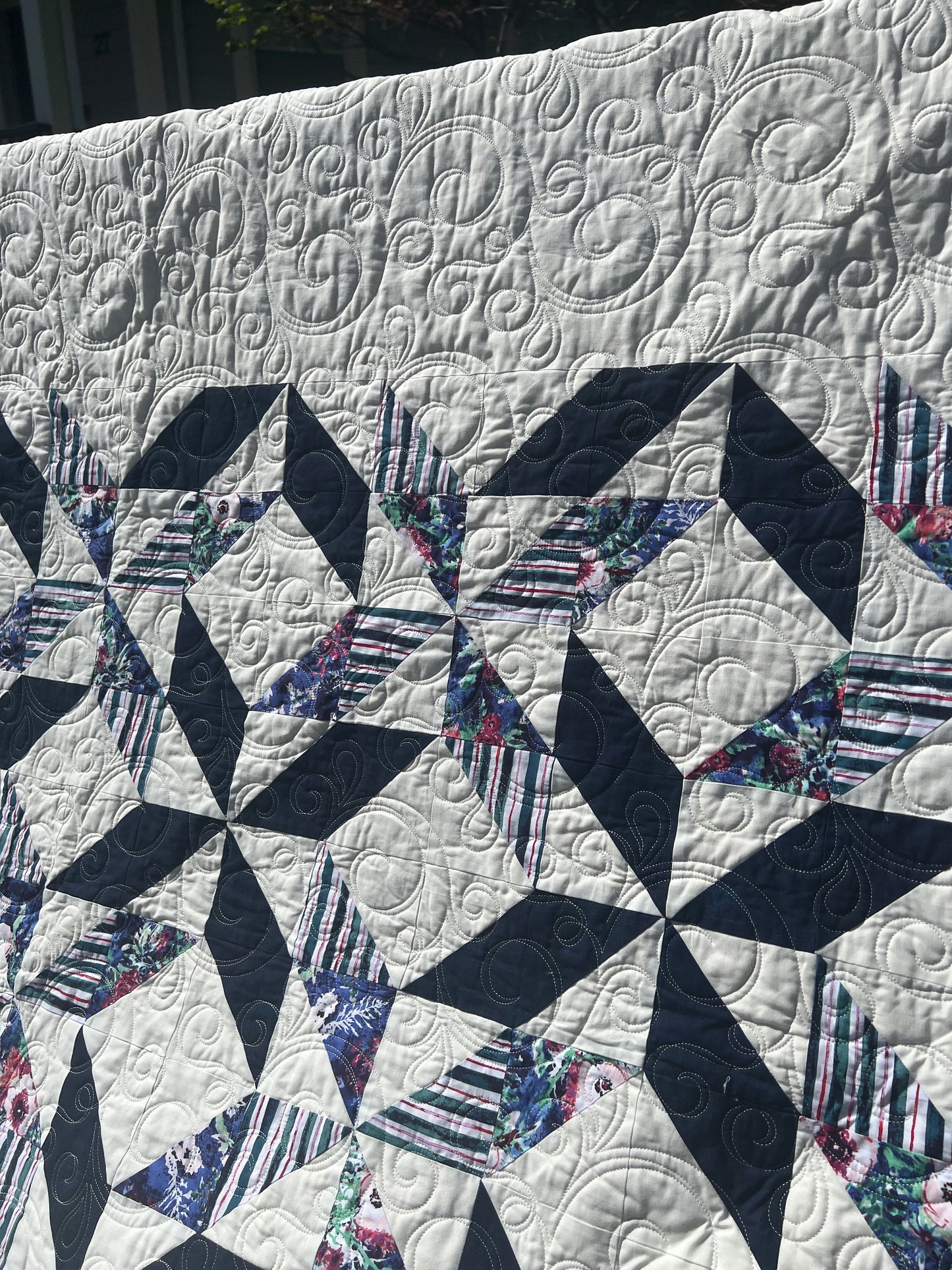 Sorella King Size Quilt Kit - VERSION 7 / With Original Pattern by Lorna Costantini / with Art Gallery Floral Print