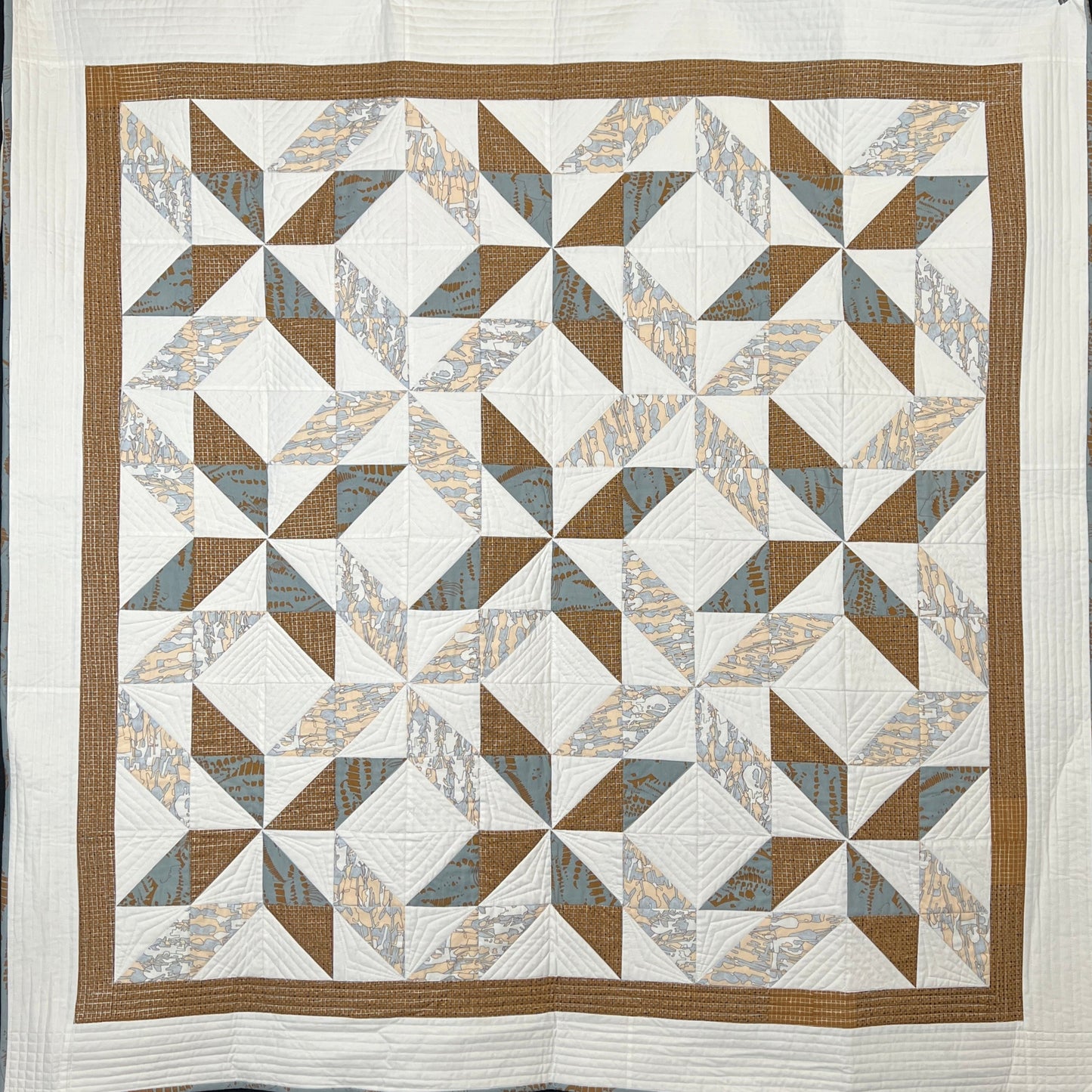 Fratello- Quilt Pattern in Lap, Queen & King Size / designed by Lorna Costantini