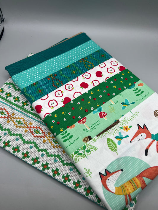 Fox & Friends Whimsical Children's Print Fabric Complete Quilt Kit; Pattern - Baby Size & / Pattern Included