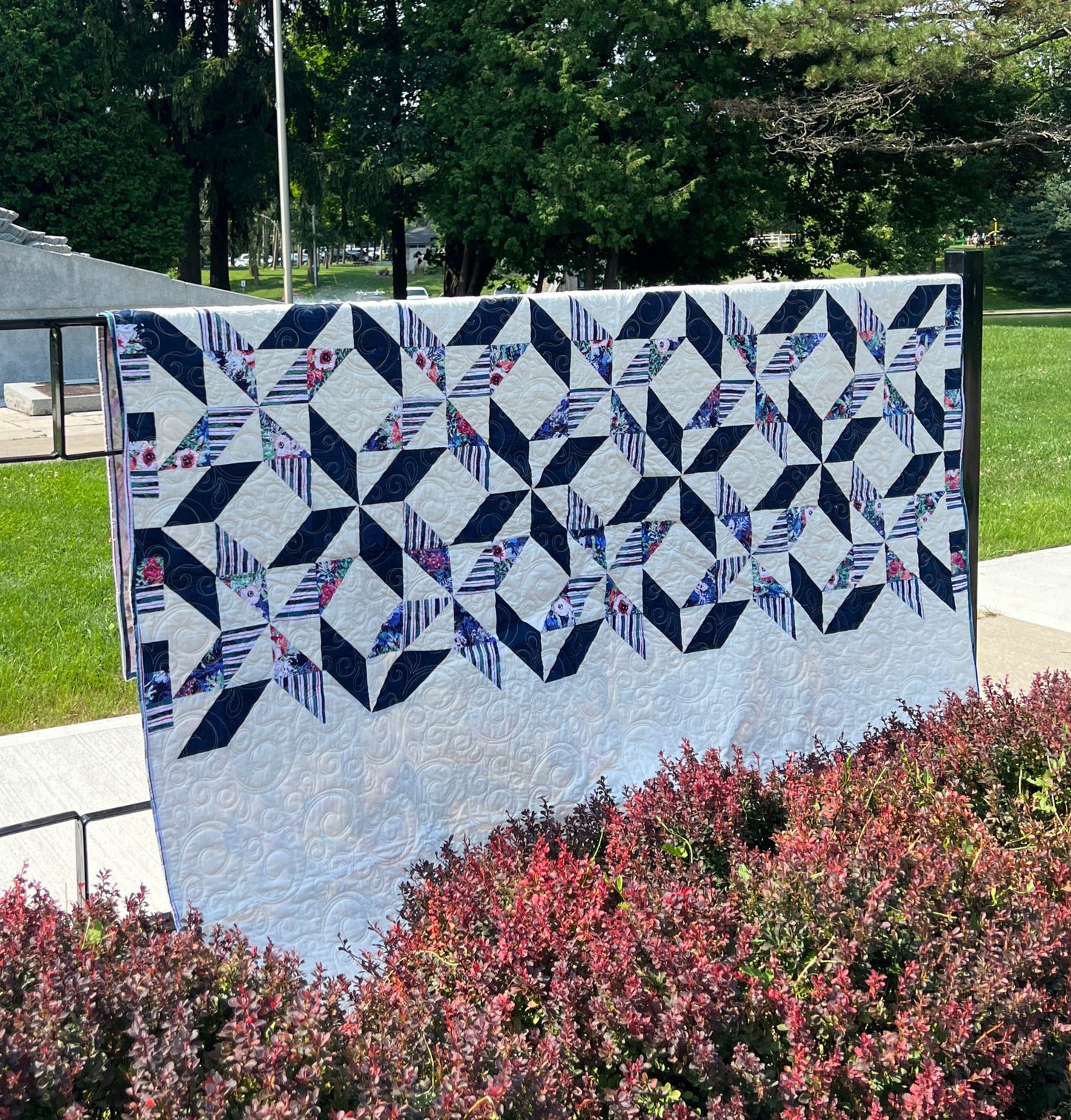 Sorella - Queen and King Size Quilting Pattern by Lorna Costantini
