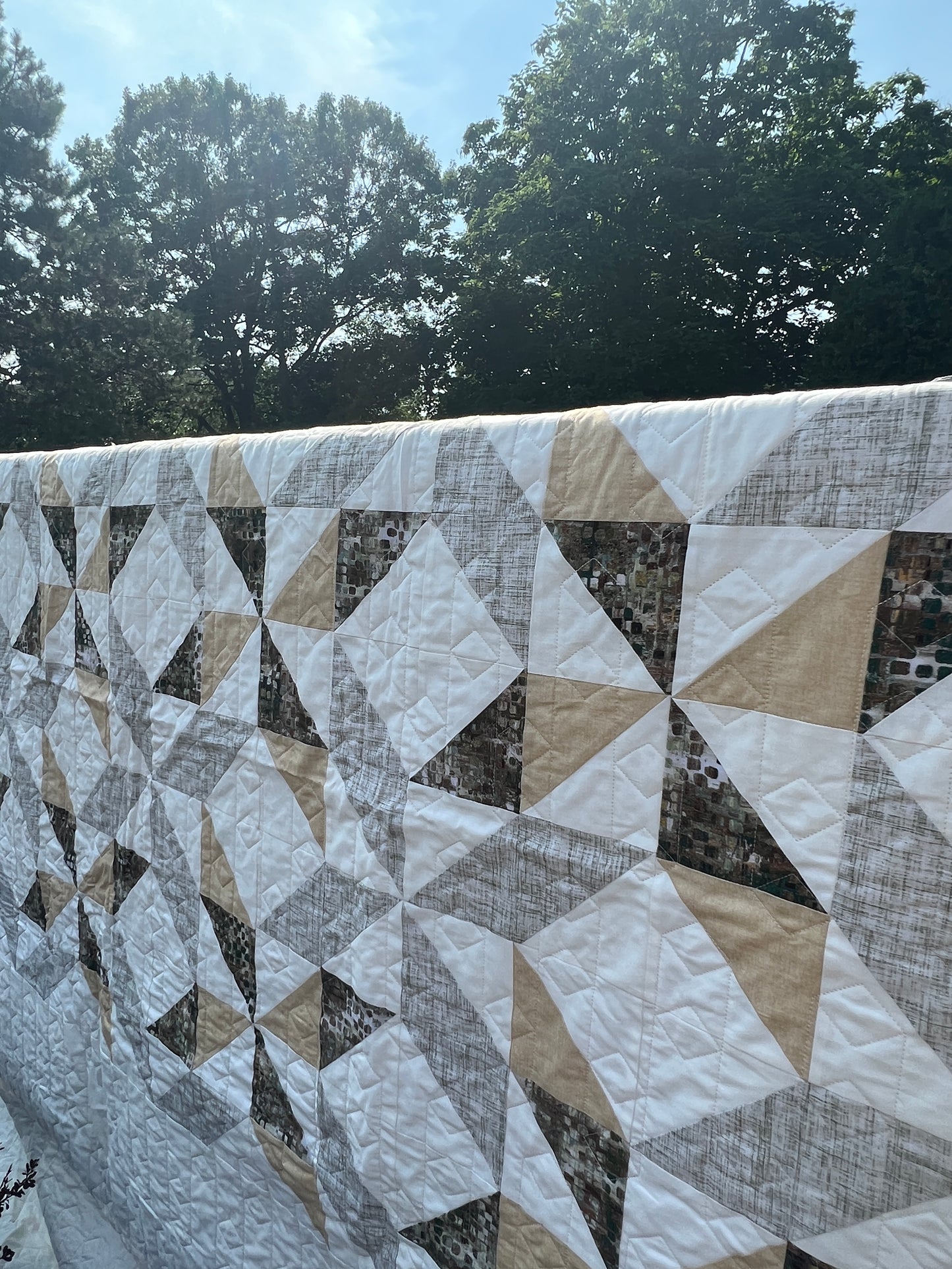 Sorella King Size Quilt Kit - VERSION 9 / Green Gold / With Original Pattern design by Lorna Costantini