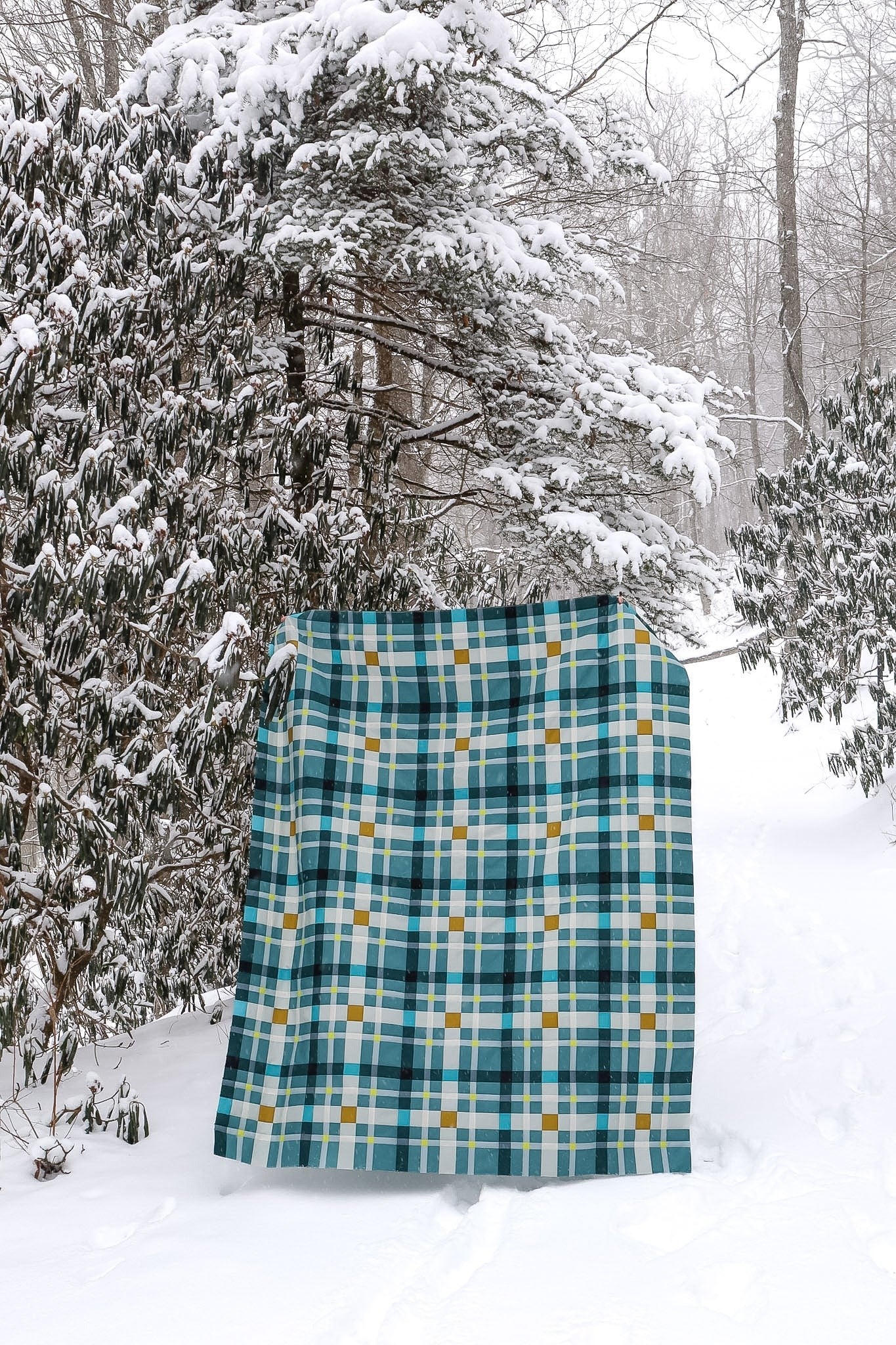 Petite Plaid Quilt Pattern by Lo & Behold Stitchery