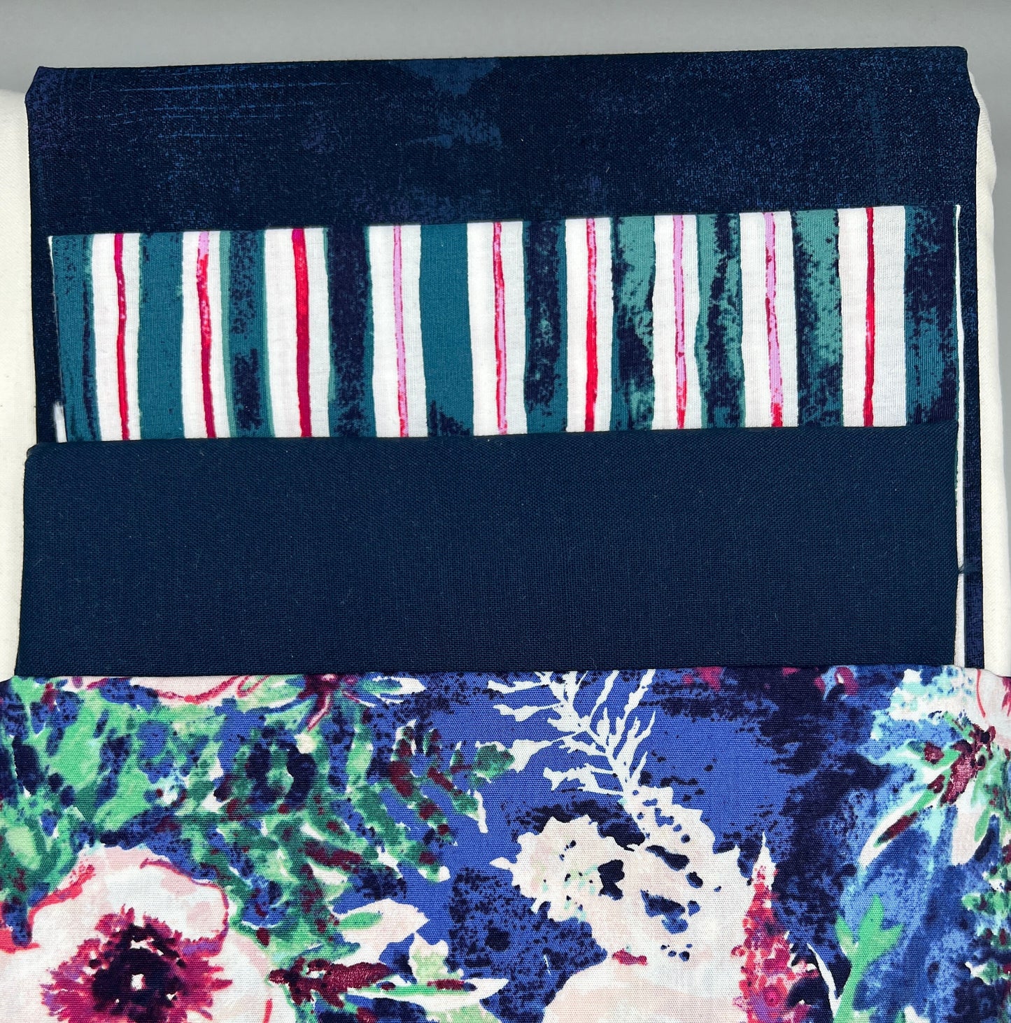 Sorella King Size Quilt Kit - VERSION 7 / With Original Pattern by Lorna Costantini / with Art Gallery Floral Print