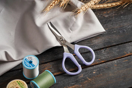 4.7" Curvetip Embroidery Scissors - Metal Goose