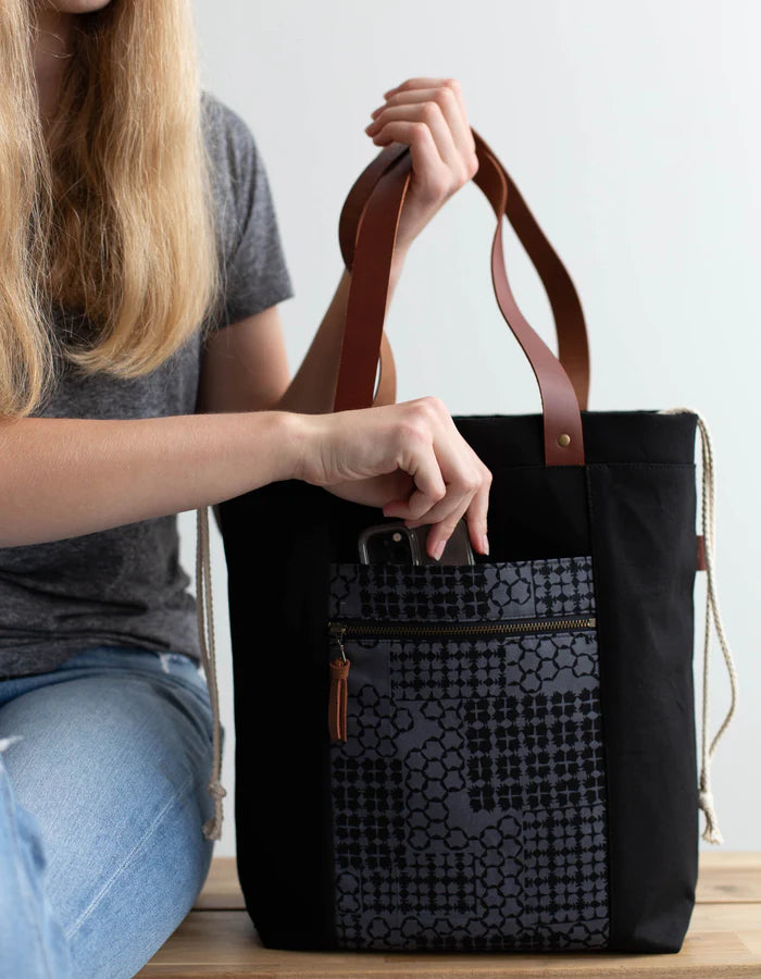 Firefly Tote Pattern by Noodlehead Inc.