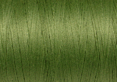 190 - Valdani Artist's 50wt. 2-ply All Purpose 500m (546y)- Solids / Colour 190 - Rich Olive Green Medium