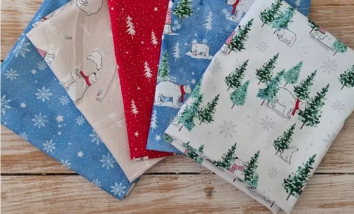 A-Roar-A-Frost Fat Quarter Bundle - 5 Pieces | Susan Wheeler