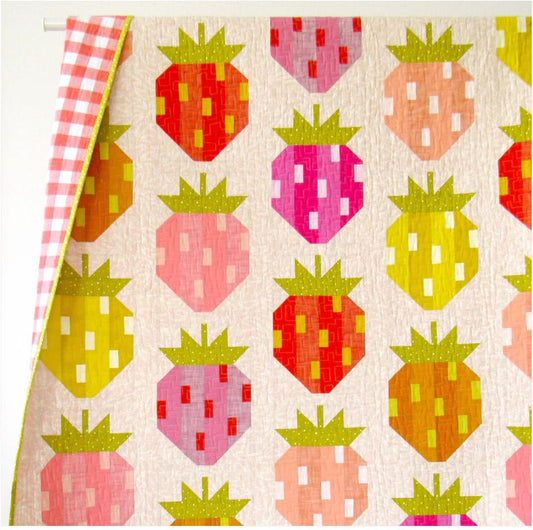 Berry Season Quilt & Pillow Pattern by ELIZABETH HARTMAN / 3 sizes