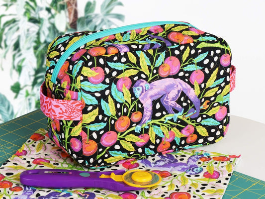 Easy Does It Zippered Bag - By Annie Pattern