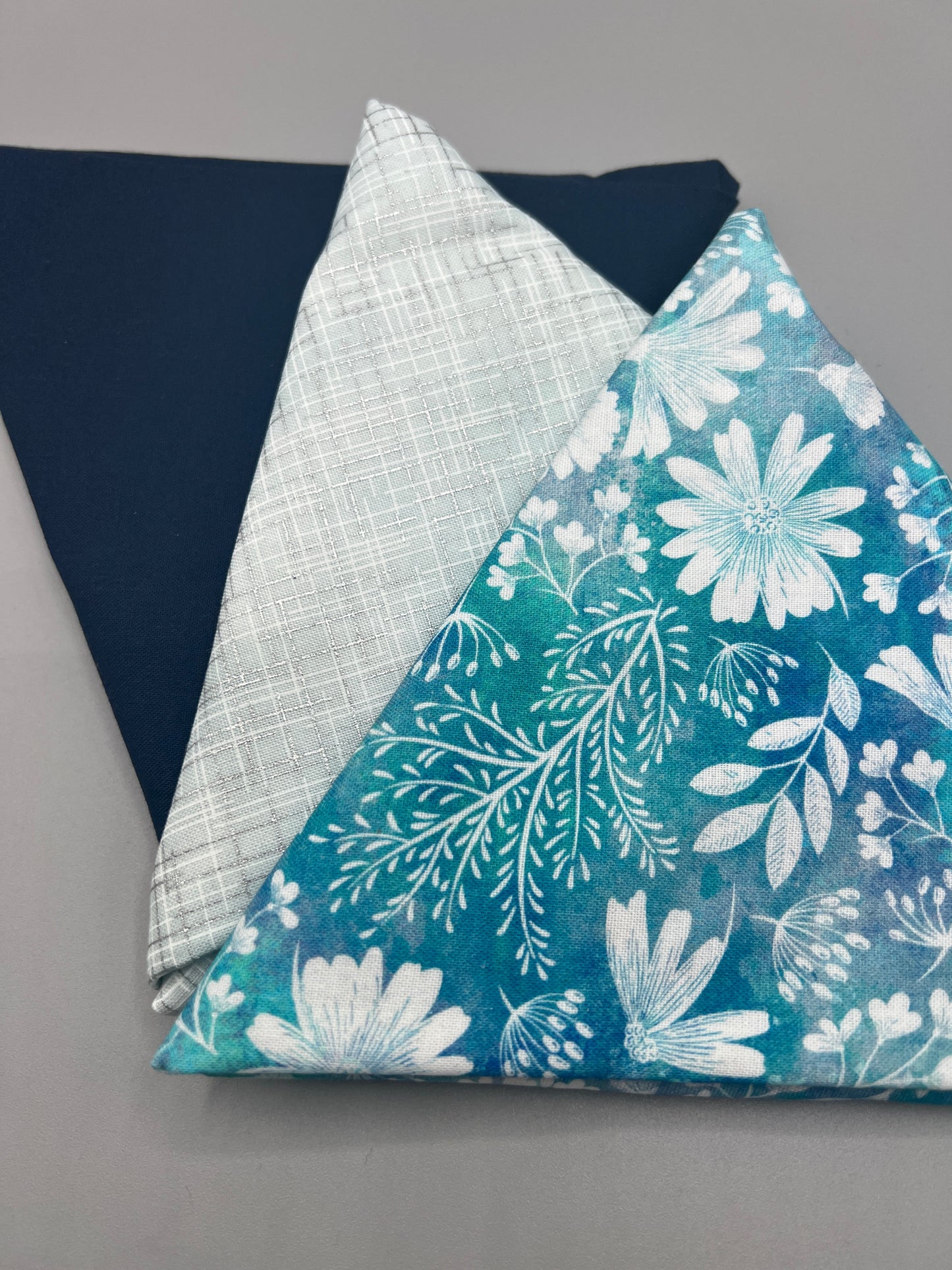 3 Piece - Fat Quarter Bundle with Floral Print