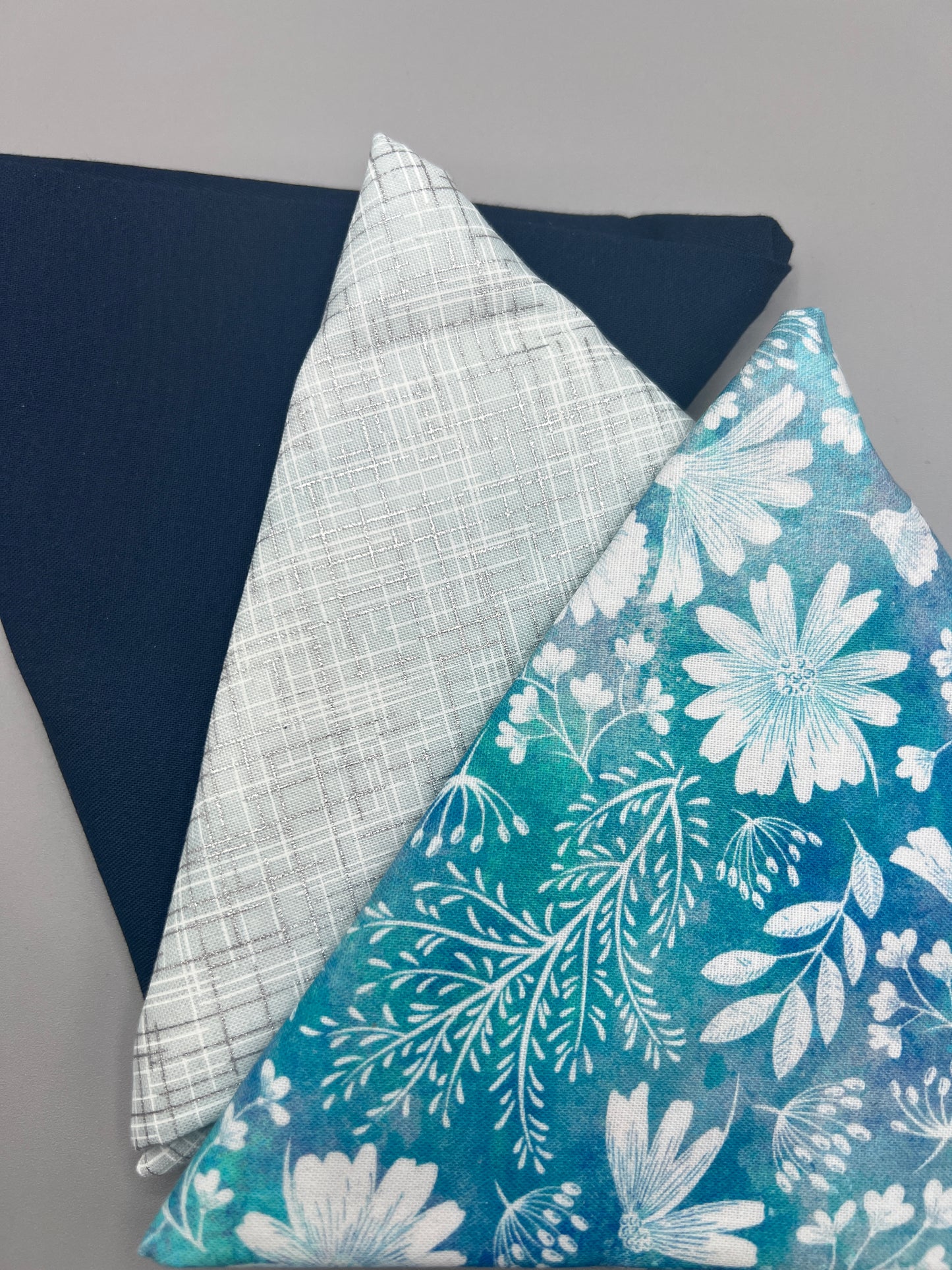 3 Piece - Fat Quarter Bundle with Floral Print