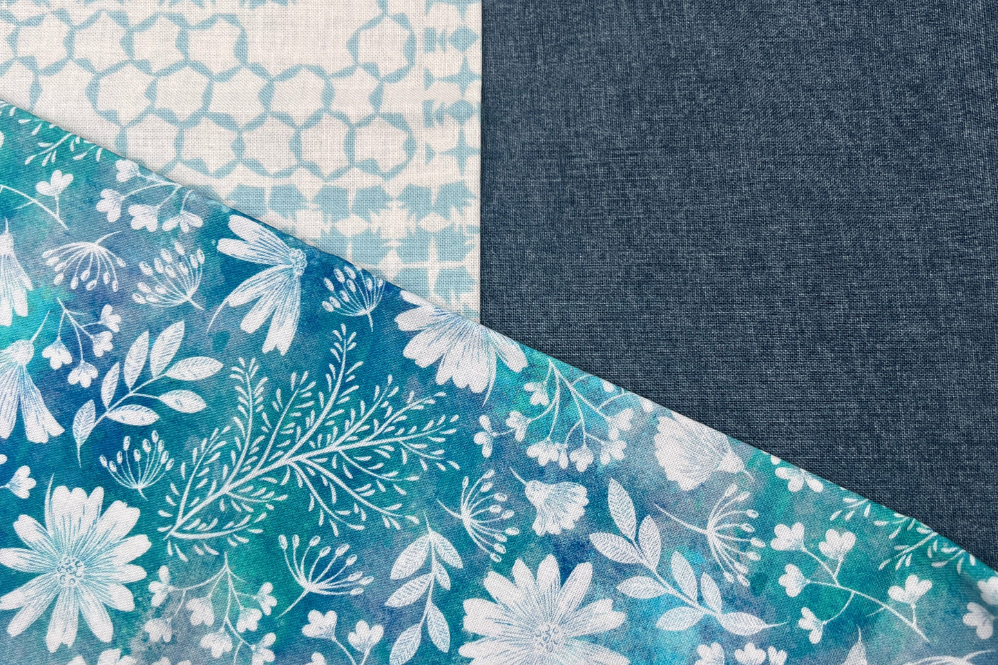 3 Piece - Fat Quarter Bundle with Floral Print Version 2
