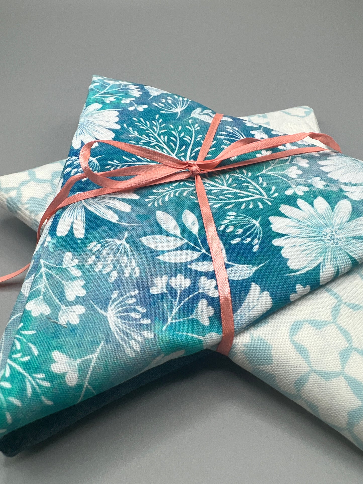 3 Piece - Fat Quarter Bundle with Floral Print Version 2