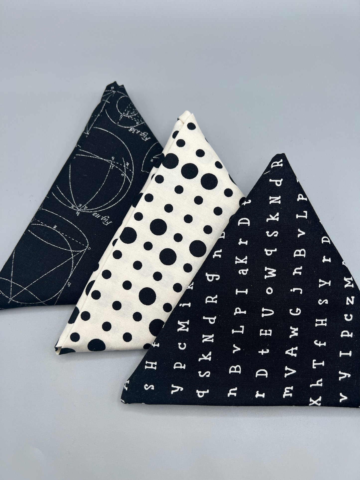3 Piece - Fat Quarter Bundle /Black & White Bundle 2