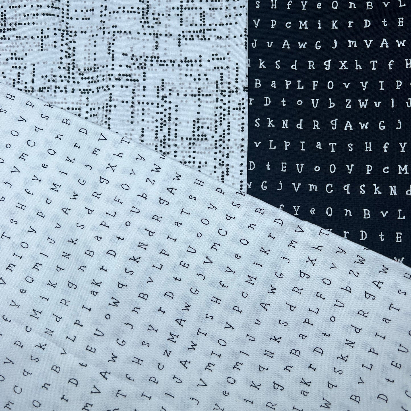 3 Piece - Fat Quarter Bundle /Black & White Bundle 3