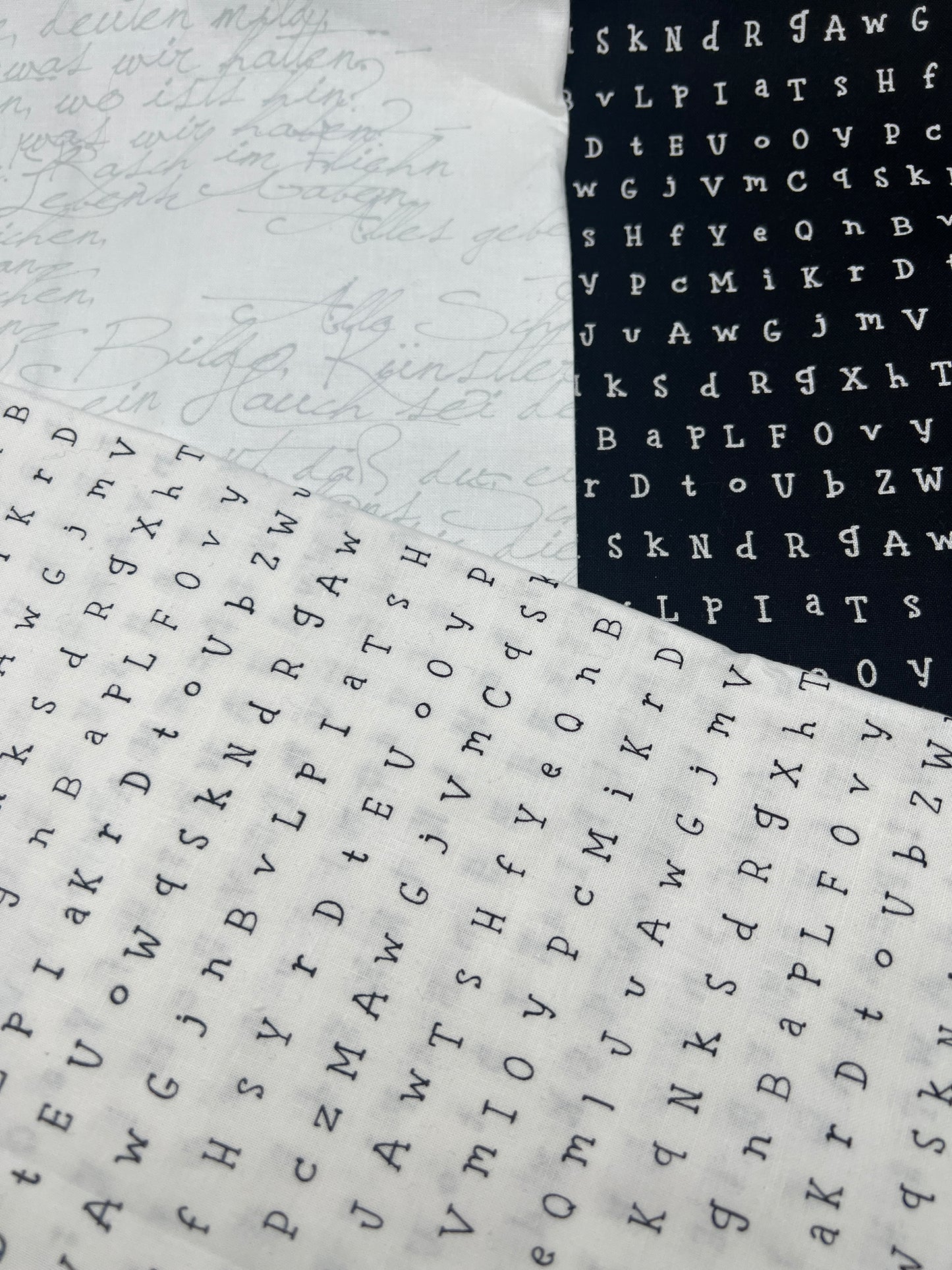 3 Piece - Fat Quarter Bundle /Black & White Bundle 4