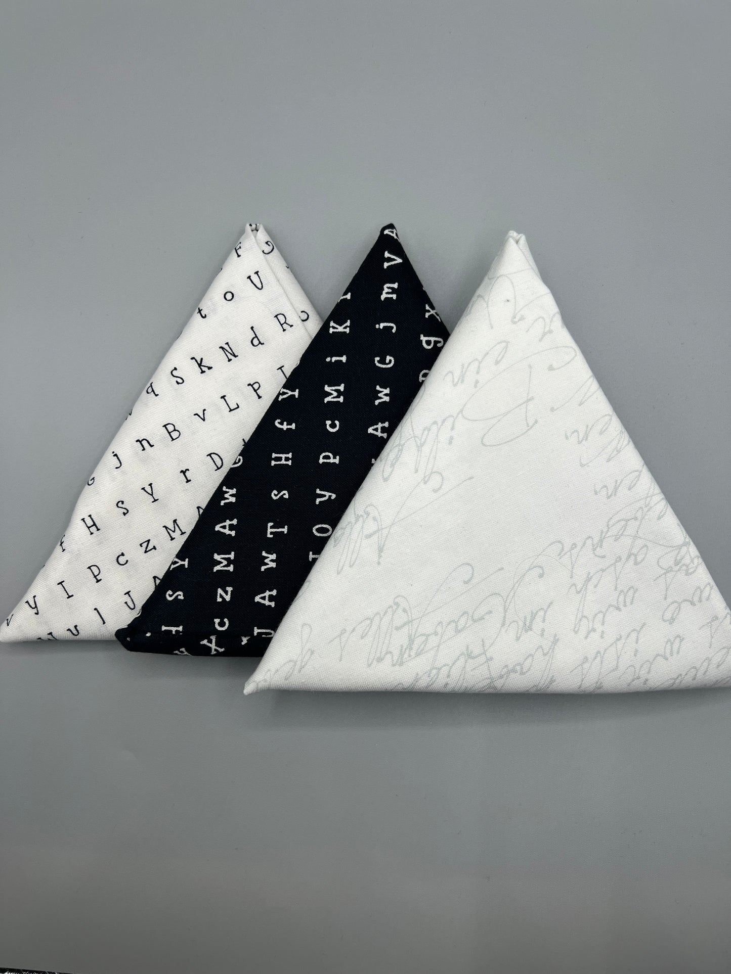 3 Piece - Fat Quarter Bundle /Black & White Bundle 4