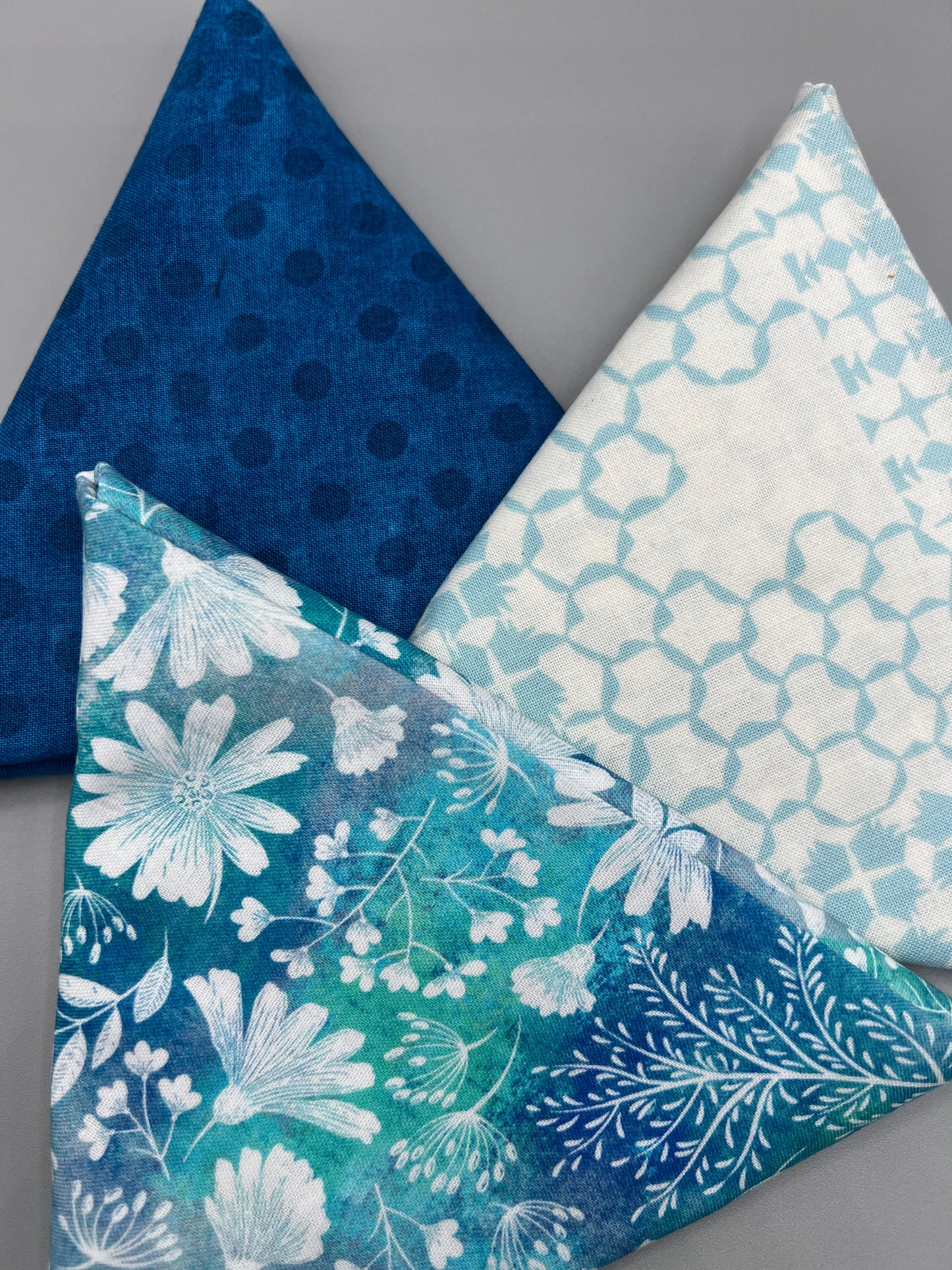 3 Piece - Fat Quarter Bundle / Blue Assortment 2