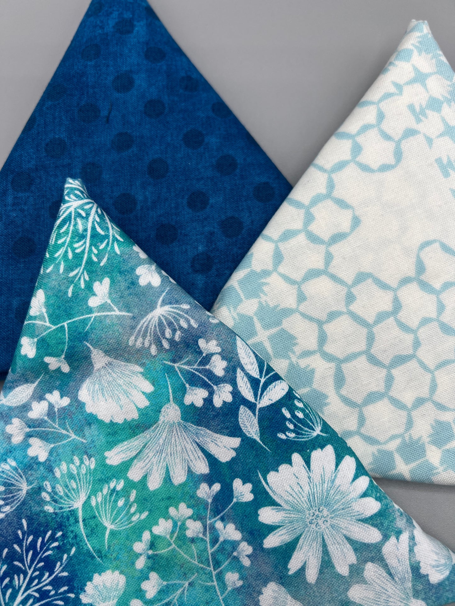 3 Piece - Fat Quarter Bundle / Blue Assortment 2