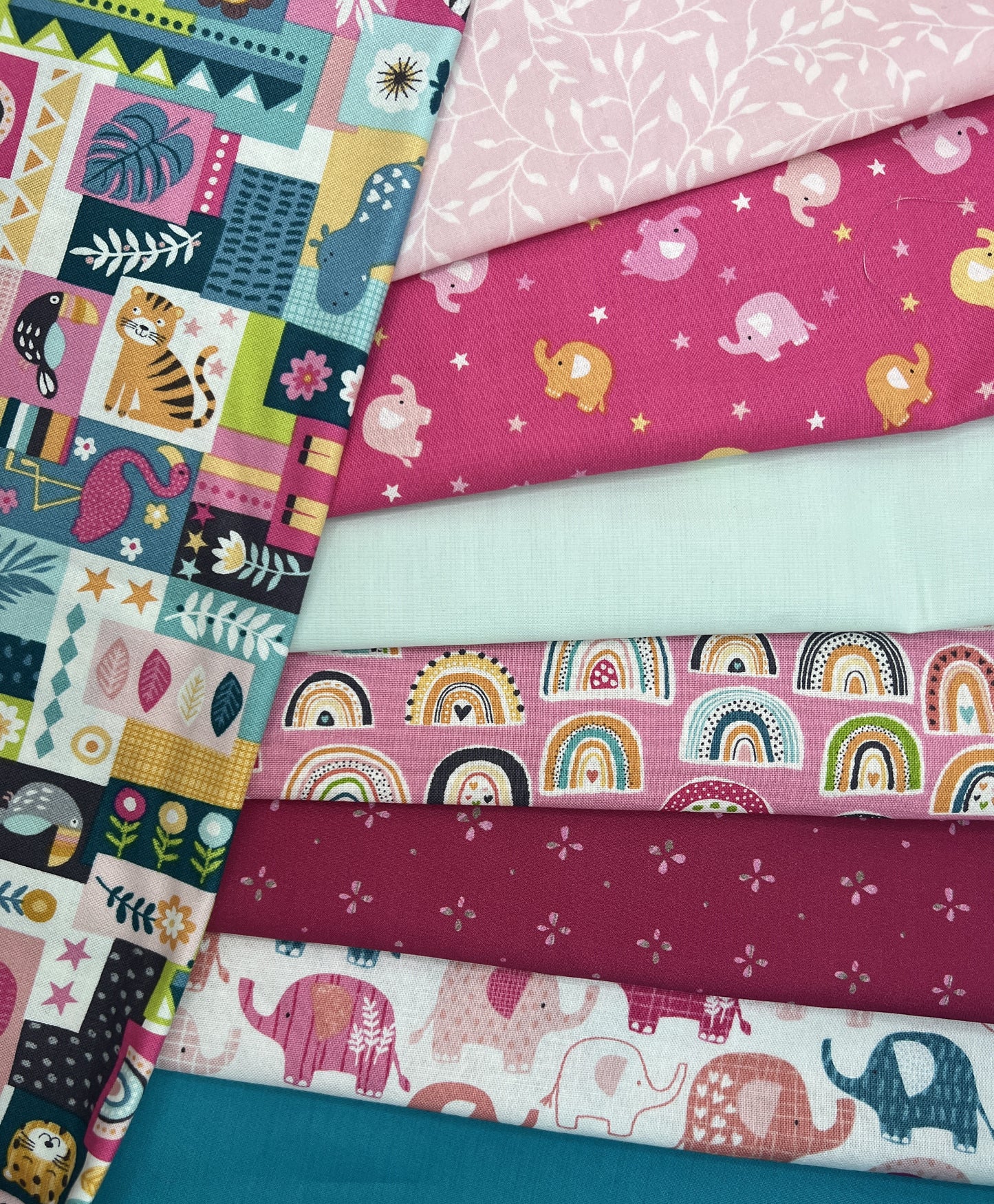 8 Piece - Fat Quarter Bundle / In The Jungle Montage Prints & Coordinates