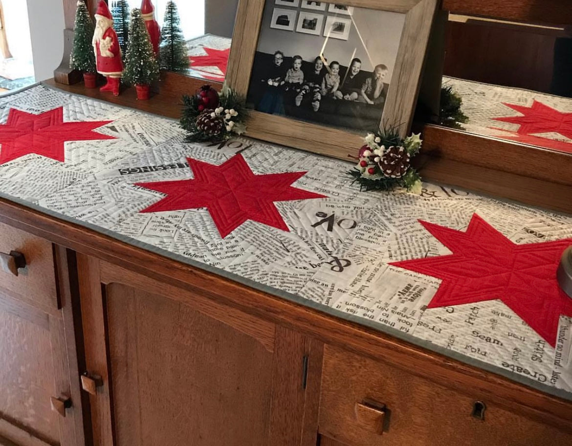 Star Bright Mini Wall Hanging or Table Runner Quilt Pattern / Original Pattern by Lorna Costantini