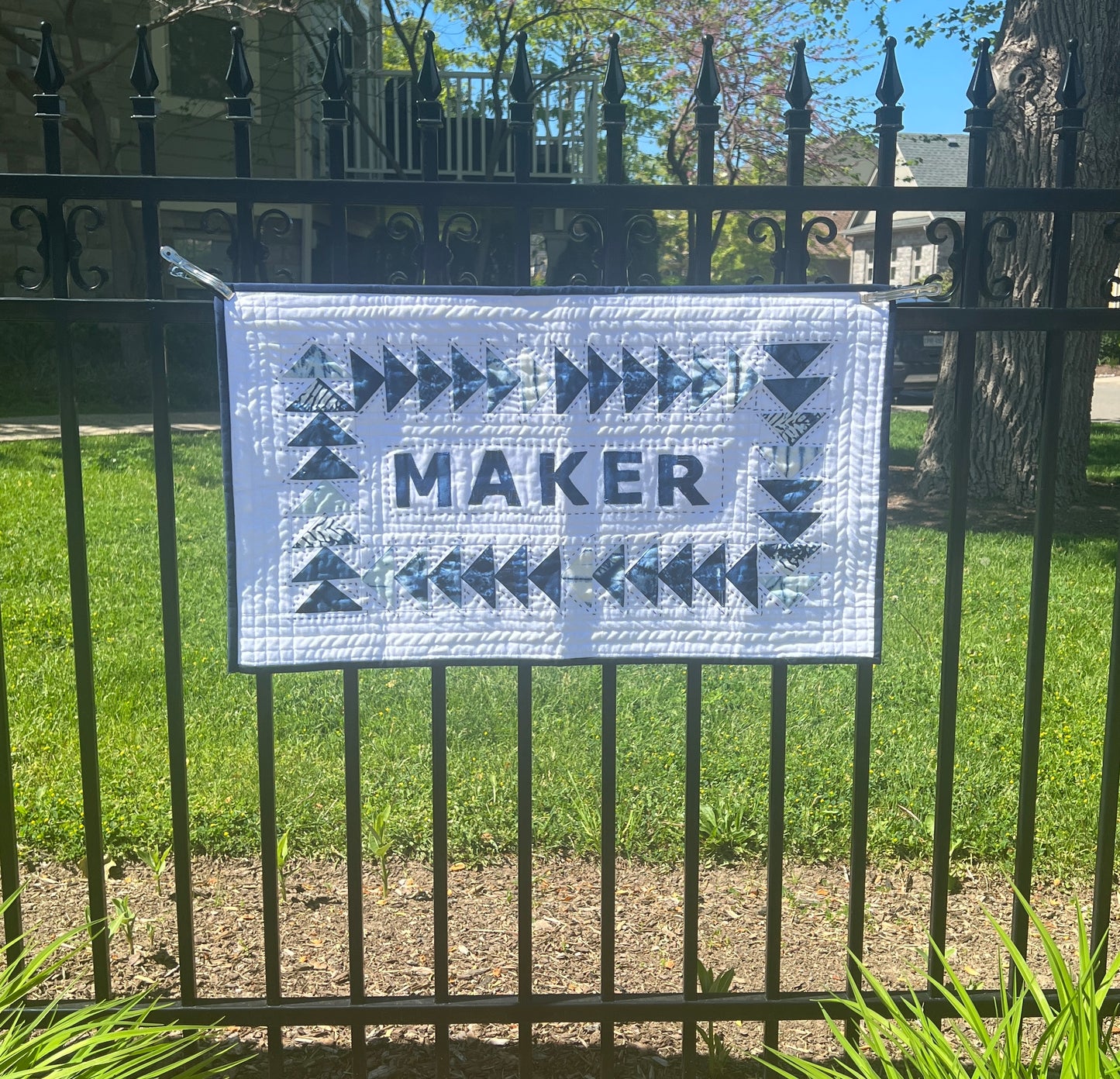 Make It Yours - Quilt Wall Hanging Pattern / designed by Lorna Costantini