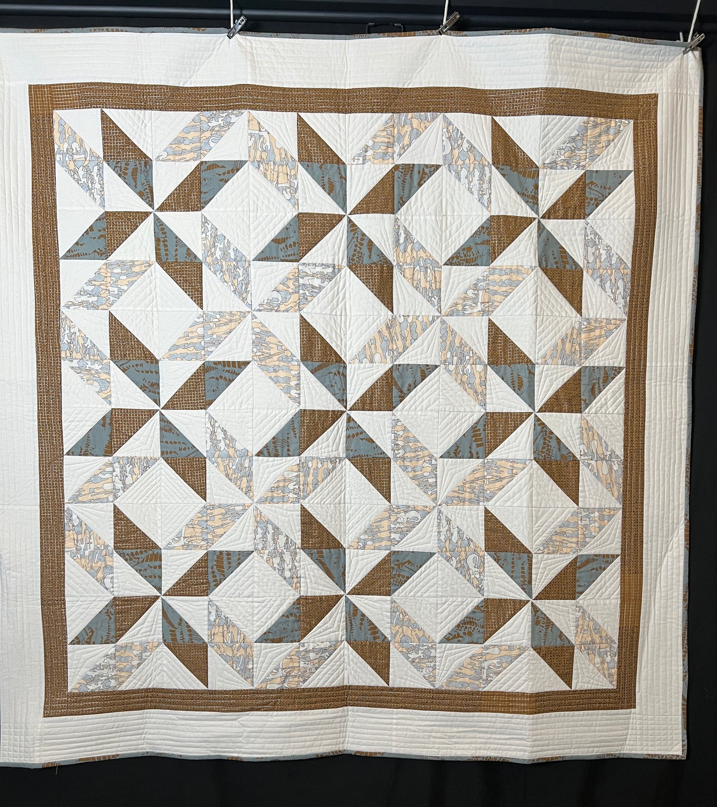 Fratello- Quilt Pattern in Lap, Queen & King Size / designed by Lorna Costantini