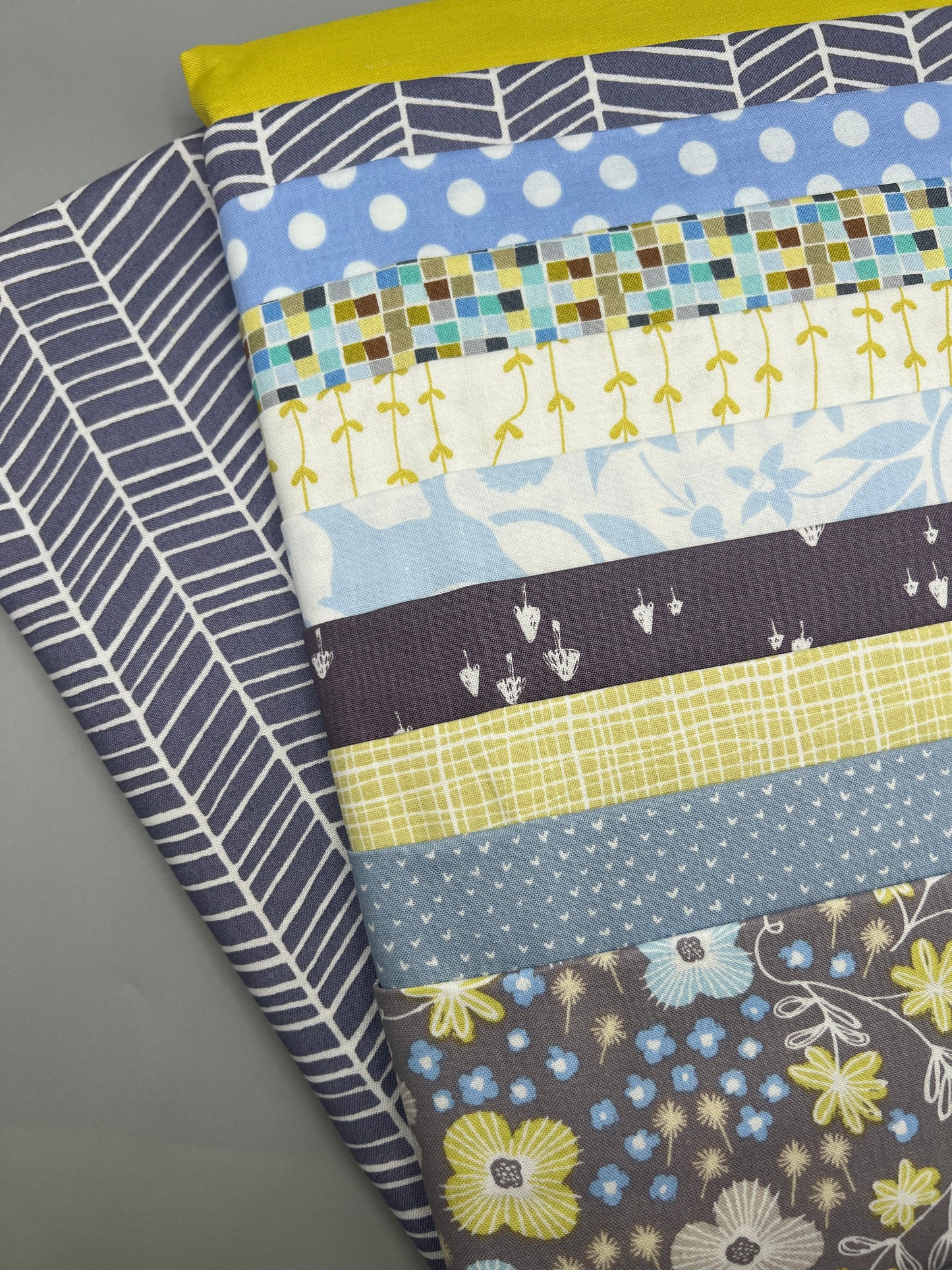 Quilt Kits & Pattern Isosceles Triangle Children's Print Fabric Complete  - Baby Size / Pattern Included
