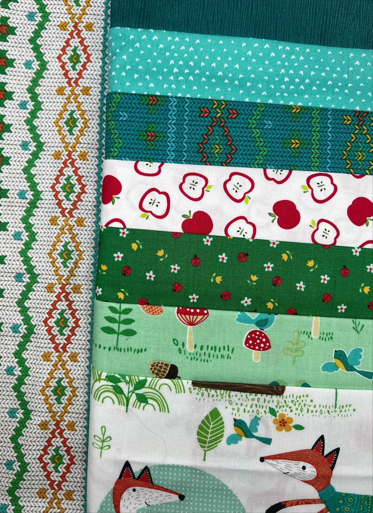 Fox & Friends Whimsical Children's Print Fabric Complete Quilt Kit; Pattern - Baby Size & / Pattern Included