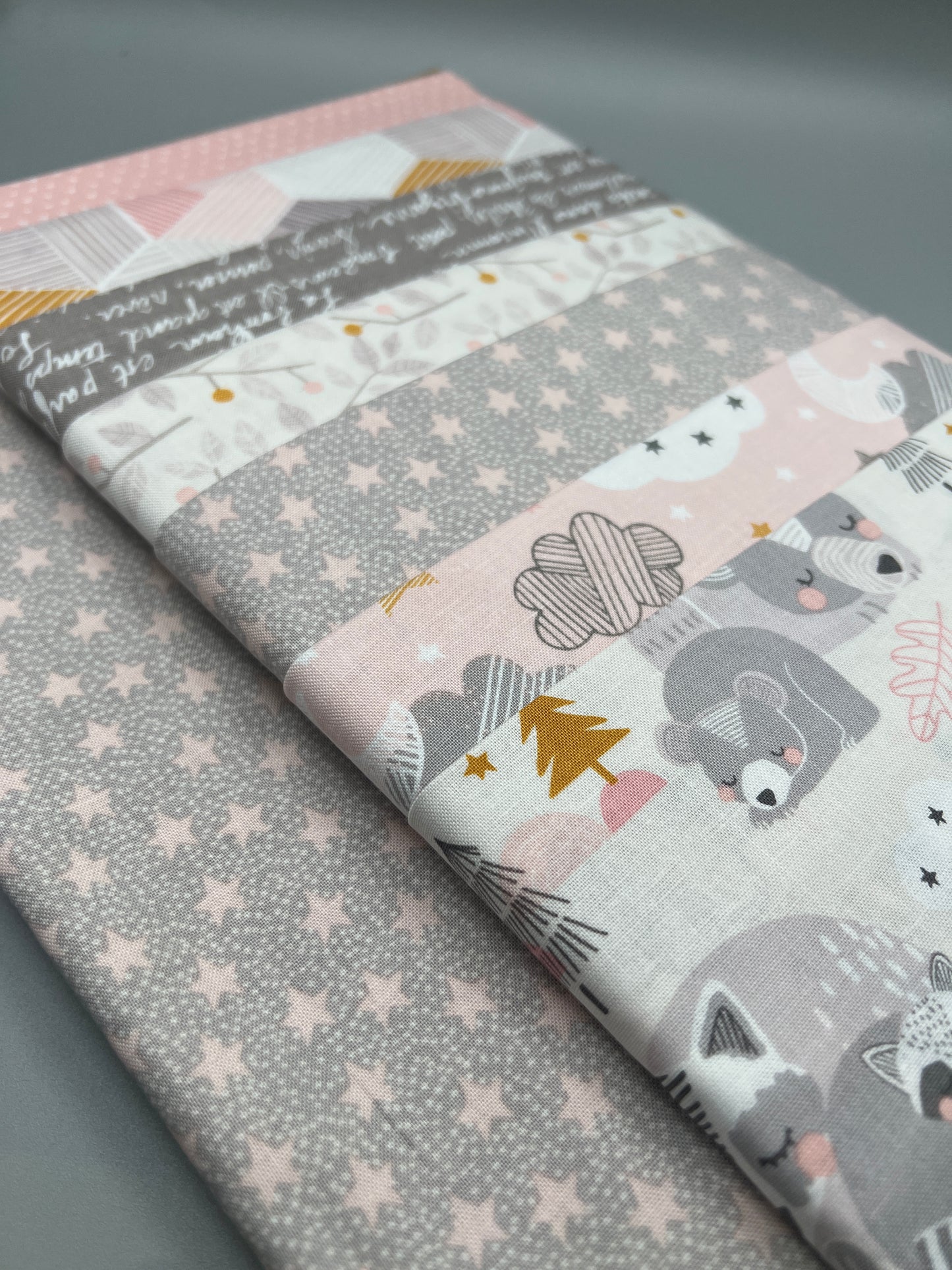 Quilt Kits & Pattern Sweet Dreams (Peach) Whimsical Children's Print Fabric Complete - Baby Size  / Pattern Included