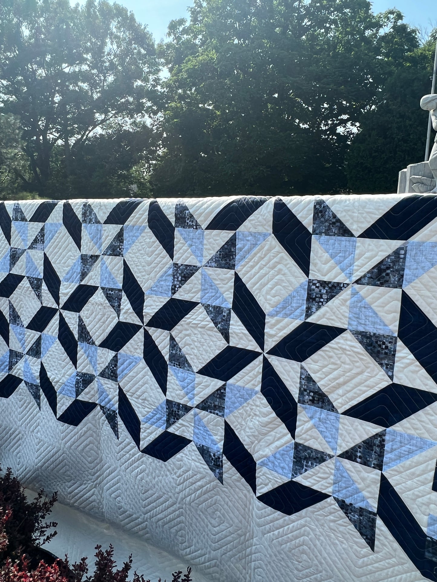 Sorella - Queen and King Size Quilting Pattern by Lorna Costantini