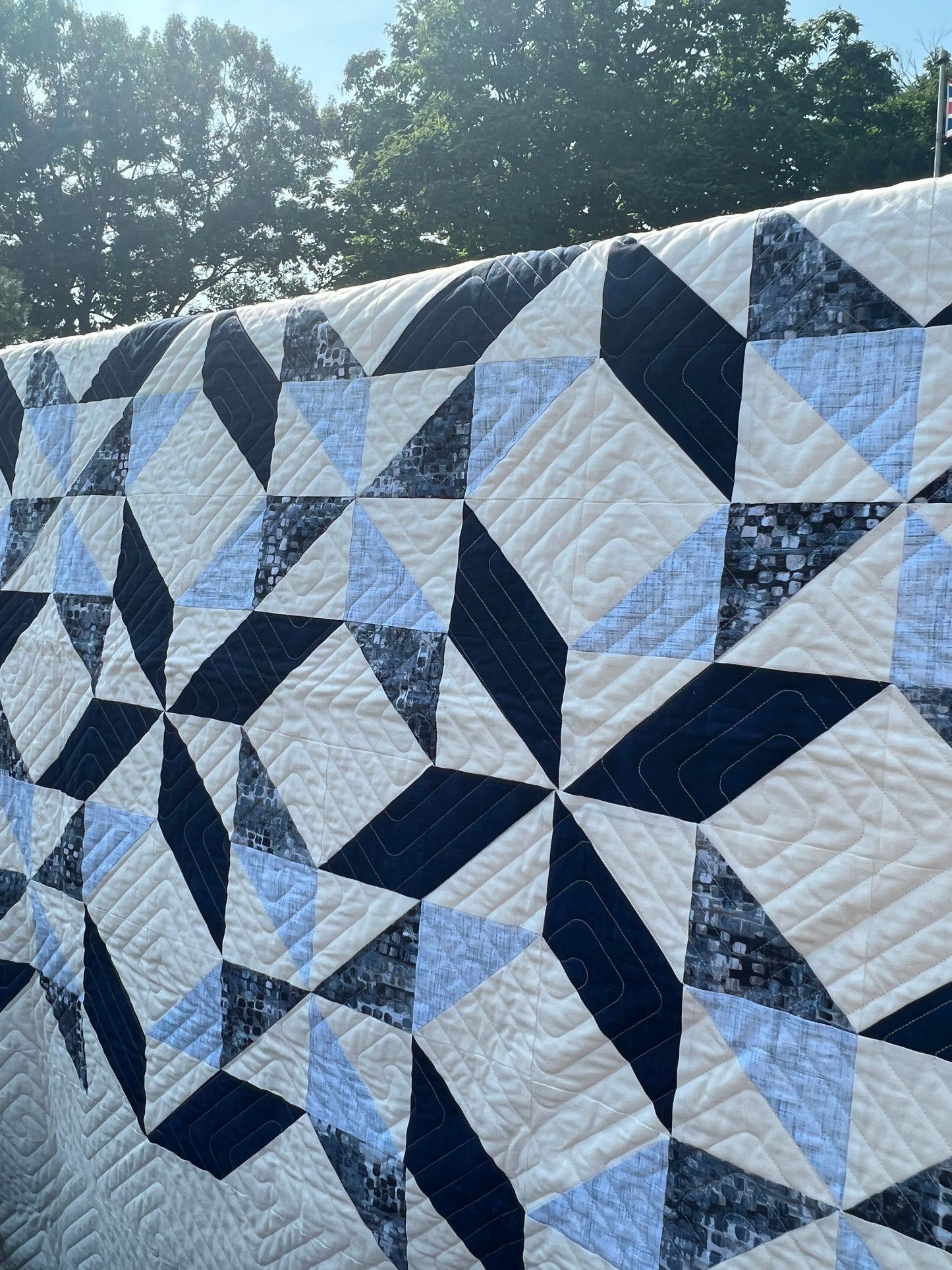 Sorella - Queen and King Size Quilting Pattern by Lorna Costantini