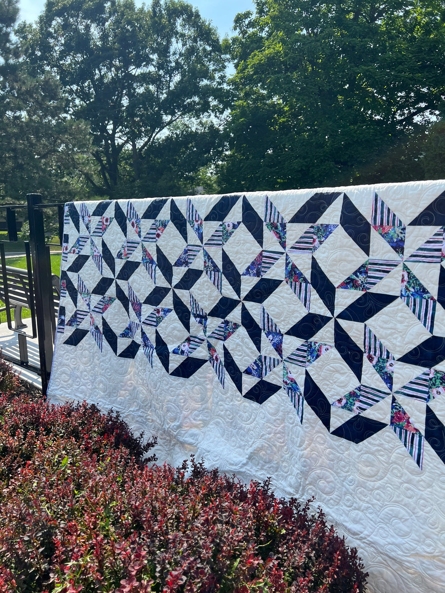 Sorella King Size Quilt Kit - VERSION 7 / With Original Pattern by Lorna Costantini / with Art Gallery Floral Print