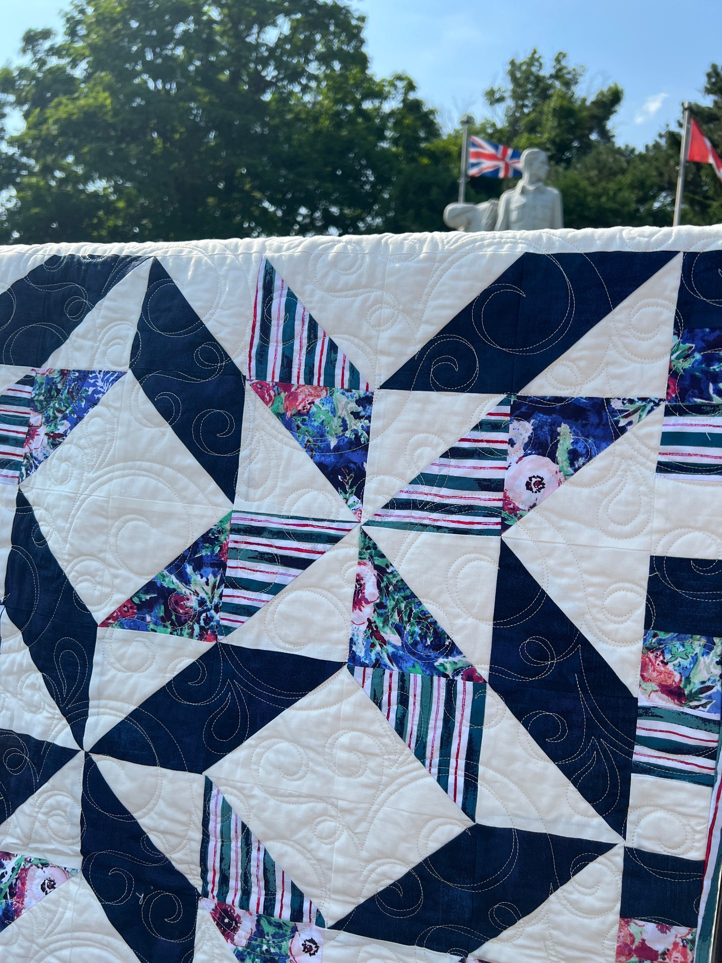 Sorella King Size Quilt Kit - VERSION 7 / With Original Pattern by Lorna Costantini / with Art Gallery Floral Print