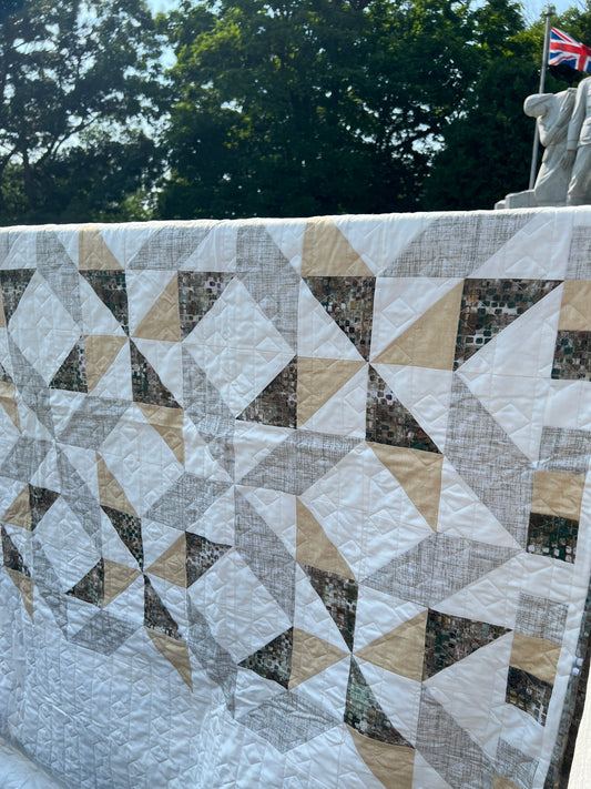 Sorella Queen Size Quilt Kit Version 9 - in Green fusion print / original design by Lorna Costantini