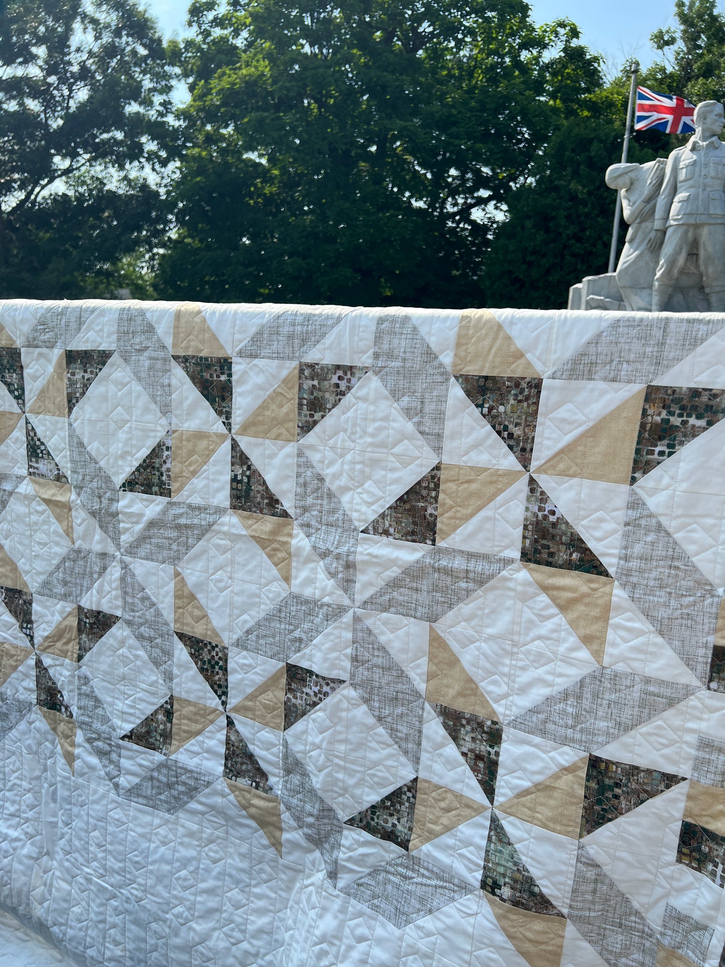 Sorella King Size Quilt Kit - VERSION 9 / Green Gold / With Original Pattern design by Lorna Costantini