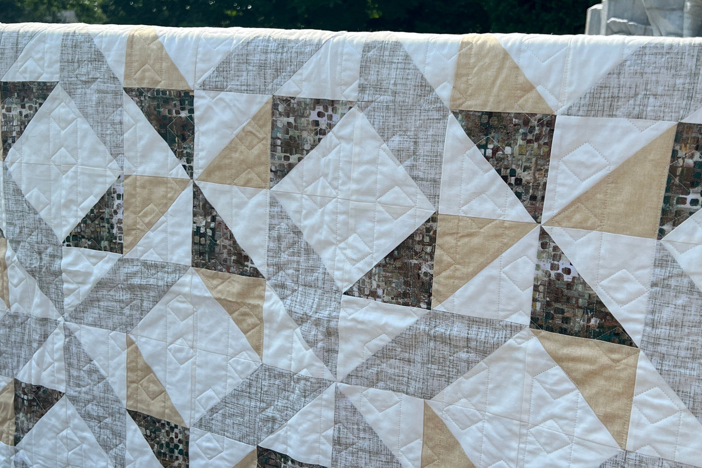Sorella King Size Quilt Kit - VERSION 9 / Green Gold / With Original Pattern design by Lorna Costantini