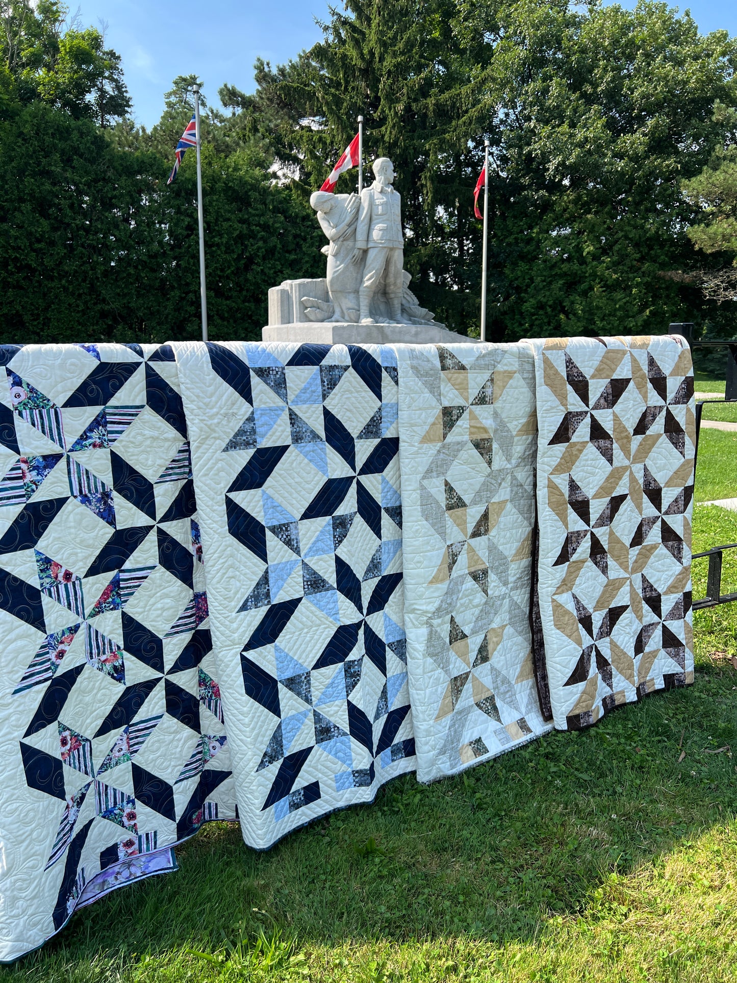 Sorella - Queen and King Size Quilting Pattern by Lorna Costantini