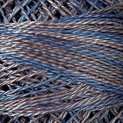 O561 Valdani Perle Cotton Size 12 / Spool 100M: VARIEGATED 100m Color No: O561 - Shimmering Denim