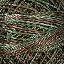 O565 Valdani Perle Cotton Size 12 / Spool 100M: VARIEGATED 100m Color No: O565 - Icy Leaves