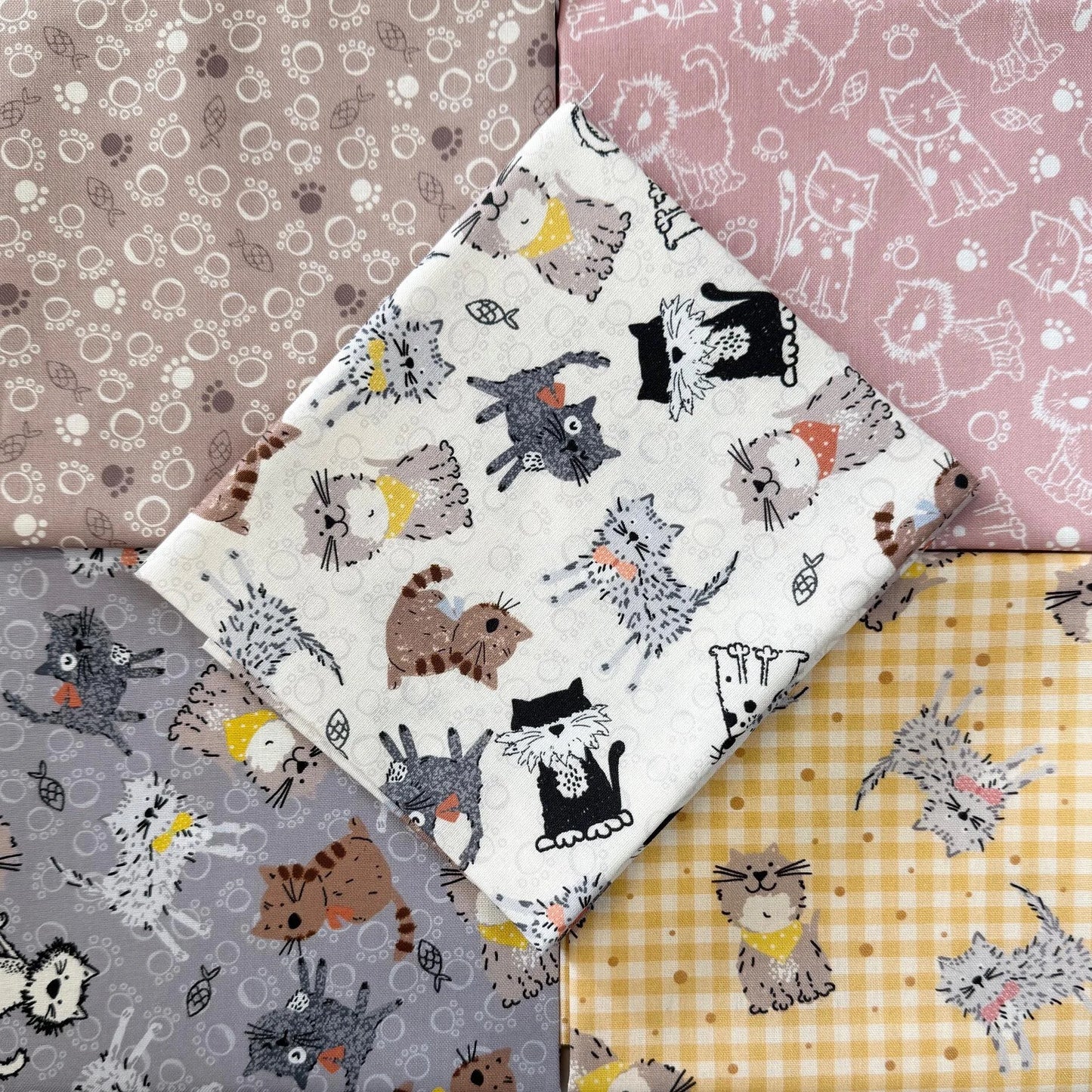 Purrfect Cats 5 Piece Fat Quarter Bundle by Susan Wheeler / Make + Believe
