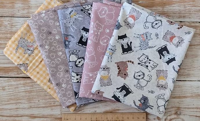 Purrfect Cats 5 Piece Fat Quarter Bundle by Susan Wheeler / Make + Believe