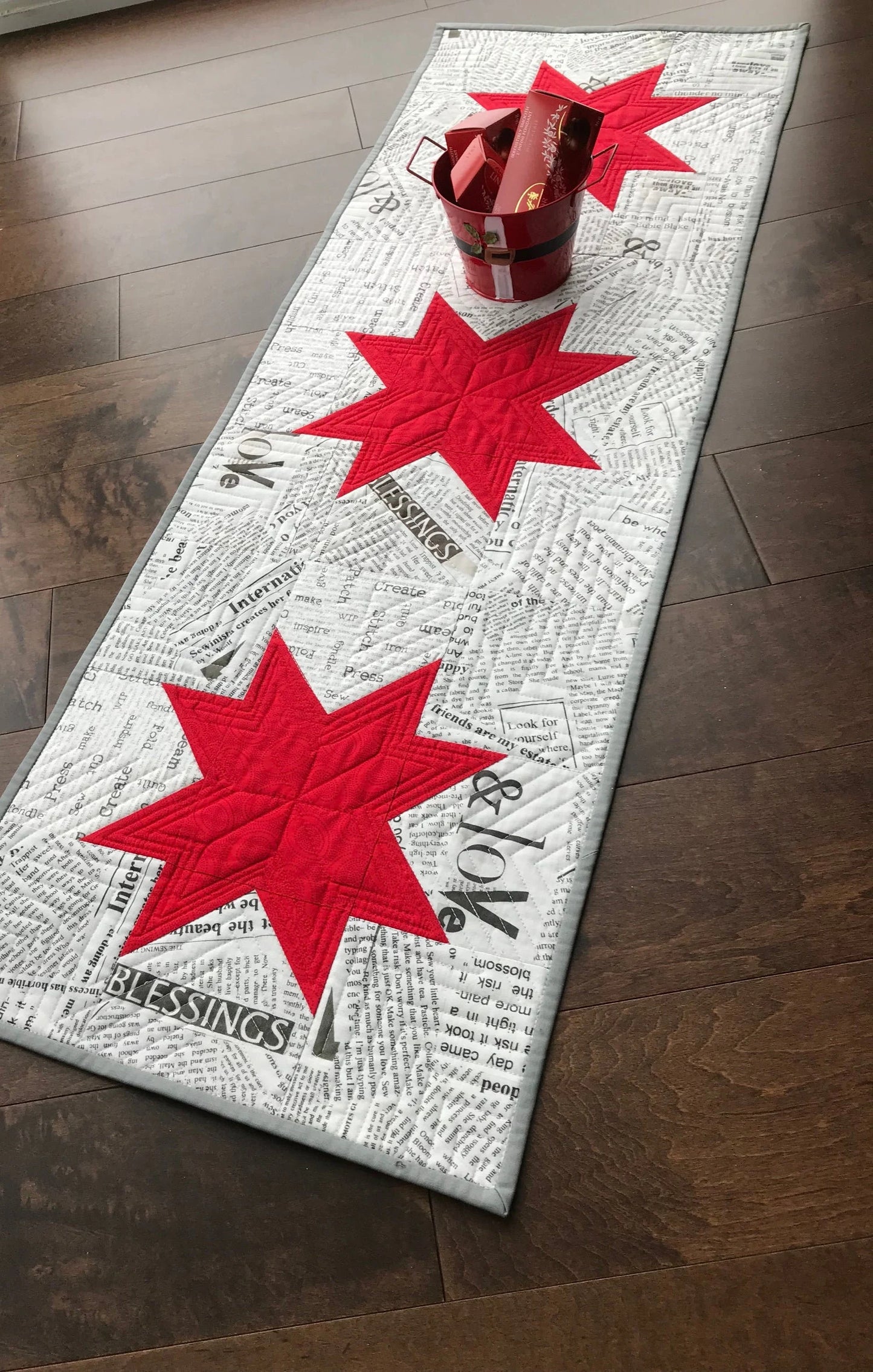 "Star Bright" Mini Wall Hanging or Table Runner Quilt Kit / Original Pattern by Lorna Costantini