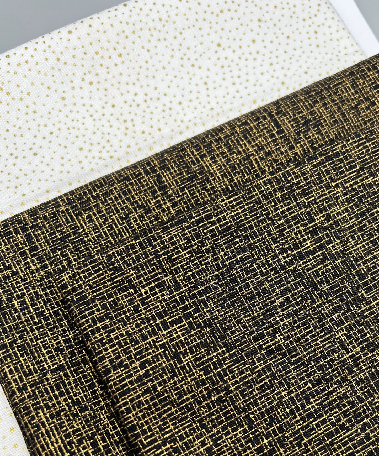 "Star Bright" Mini Wall Hanging or Table Runner Quilt Kit / Original Pattern by Lorna Costantini