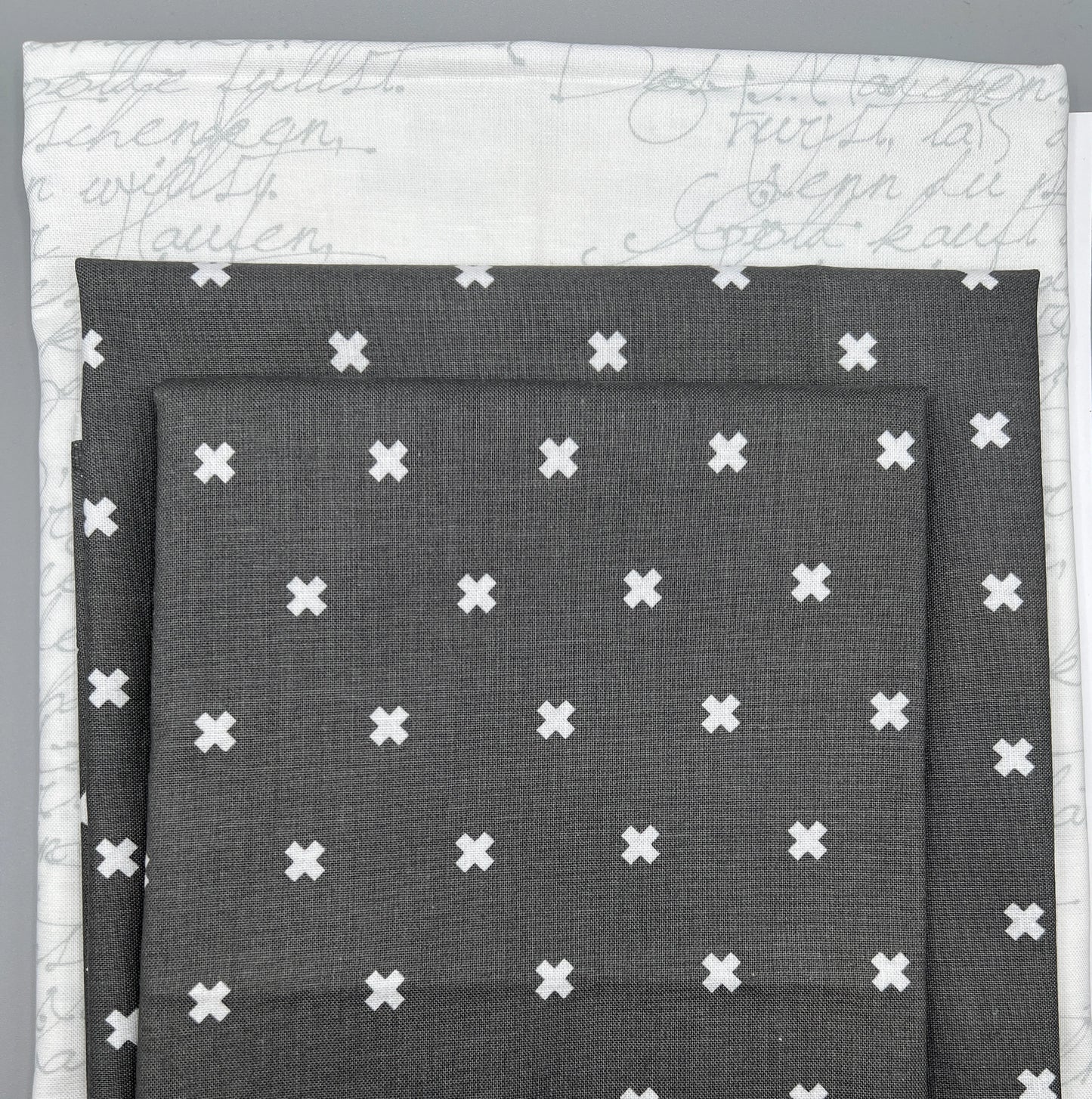 "Star Bright" Mini Wall Hanging or Table Runner Quilt Kit / Original Pattern by Lorna Costantini